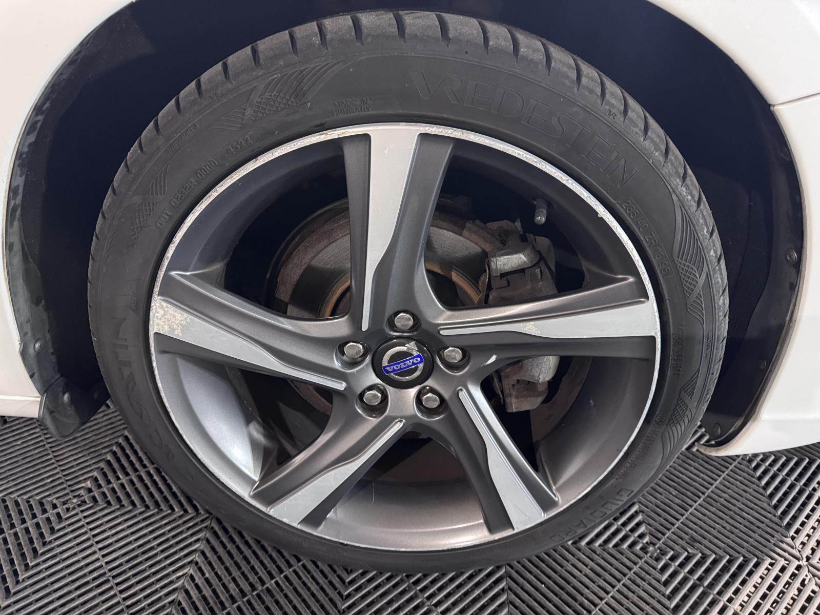 Volvo | S60 | 1.6 D2 R-Design | 2014 | 216.844 km | 8TKD90 | Logisch