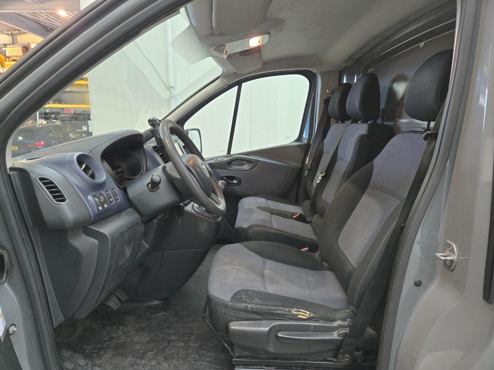 Opel Vivaro 1.6 CDTI L2H1 Edition | 2016 | 274.115 km | V830BJ | NAP: Logisch
