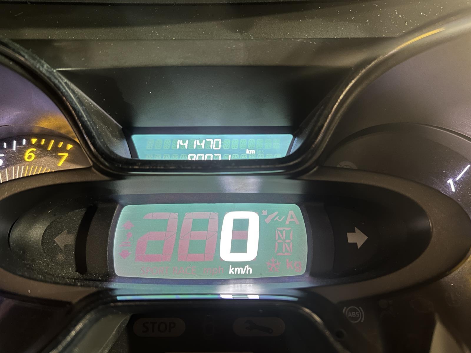 Renault | Captur | 0.9 TCe Dynamique | 2013 | 141,470 km | PZ962J | No rating