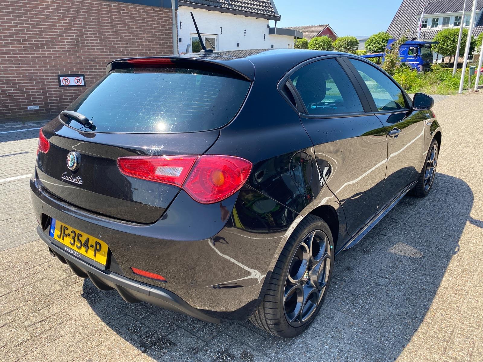 Alfa Romeo Giulietta 1.4 T Sprint | 2016 | 68,149 km | Automatic | JF354P | NAP: Makes sense