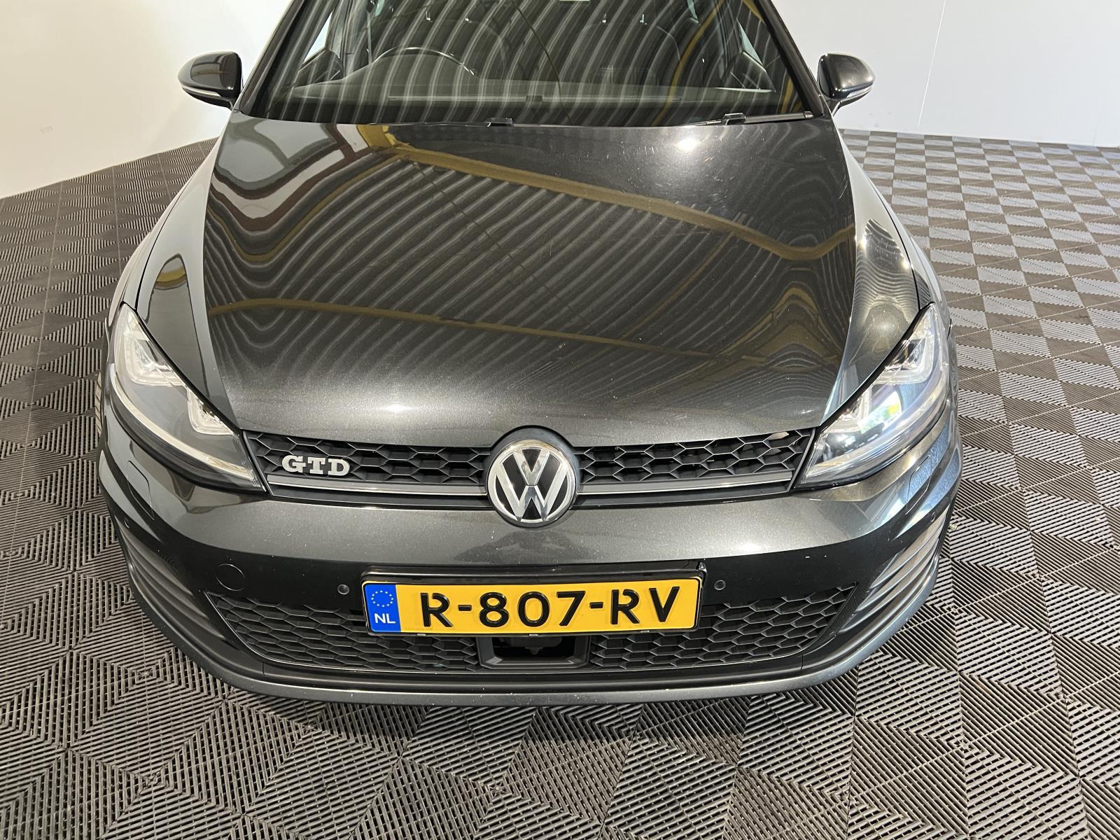 Volkswagen | Golf | 2.0 TDI GTD | 2015 | 303.239 km | R807RV | Geen oordeel