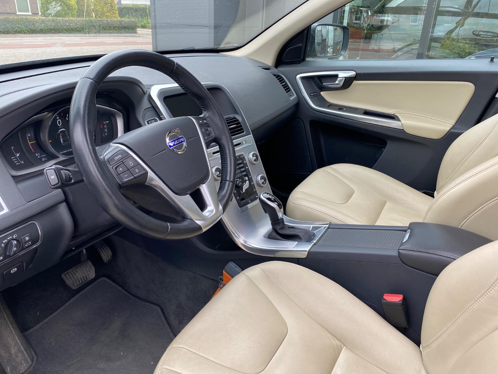 Volvo XC60 2.0 T5 FWD Polar+ | 2017 | 190,002 km | Automatic | NS920B | NAP: Reasonable