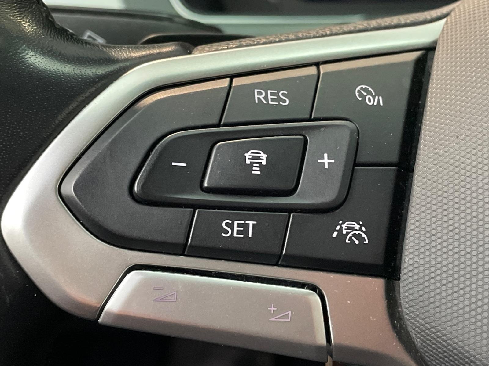 Volkswagen Passat Variant 2.0 TSI R-Line Business + | 2021 | 109,933 km | Automatic | GNS02T | NAP: No rating