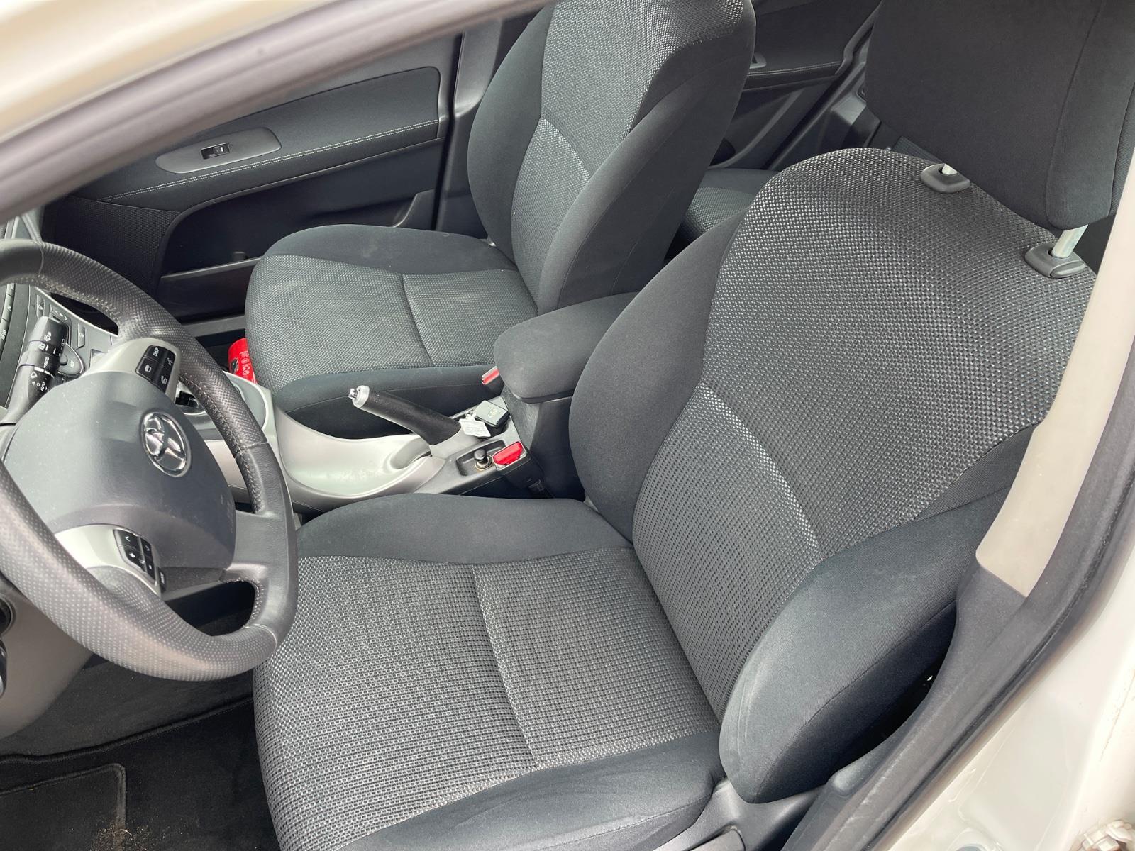 Toyota Auris 1.8 Full Hybrid Executive Business | 2011 | 181.014 km | Automaat | 4KKF70 | NAP: Geen oordeel