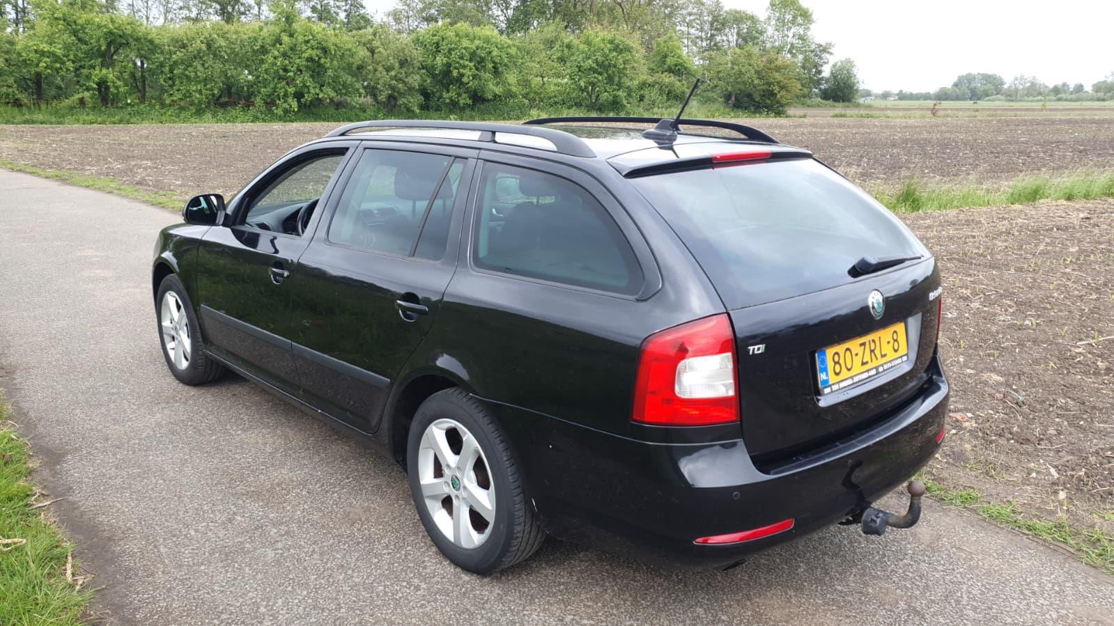 Skoda | Octavia Combi | 1.6 TDI Greentech Arctic | 2013 | 410.329 km | 80ZRL8 | Logisch