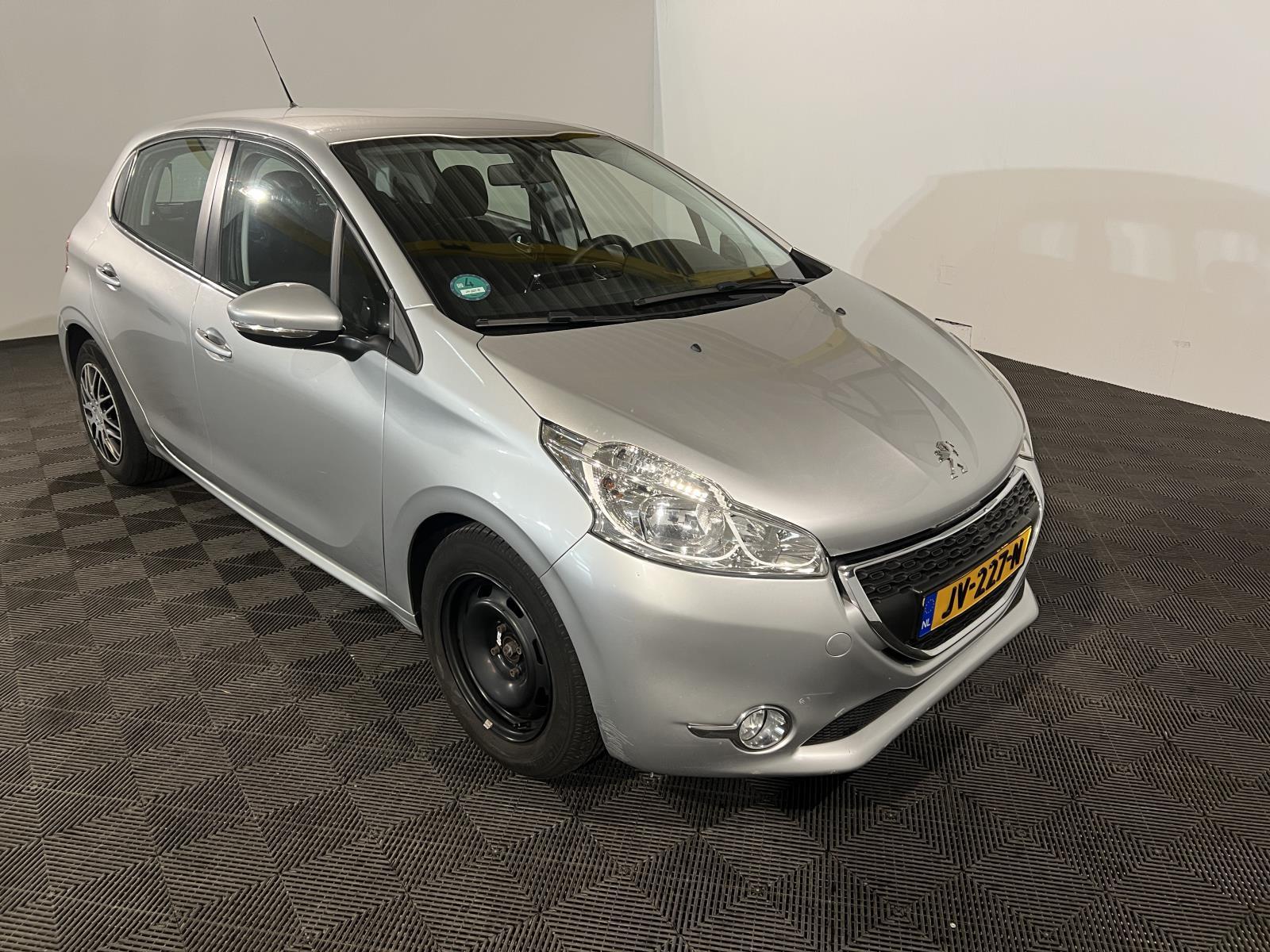 Peugeot | 208 | 1.2 VTi Allure | 2015 | 146,433 km | JV227N | No rating