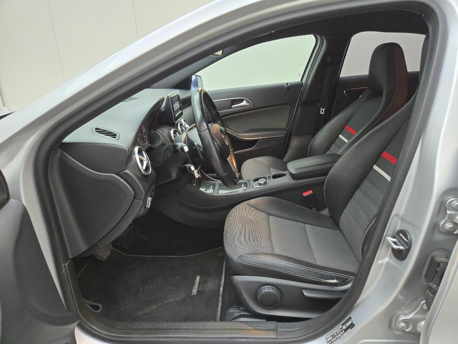 Mercedes-Benz A-Class 180 Prestige | 2015 | 142,302 km | Automatic | K222GL | NAP: No rating
