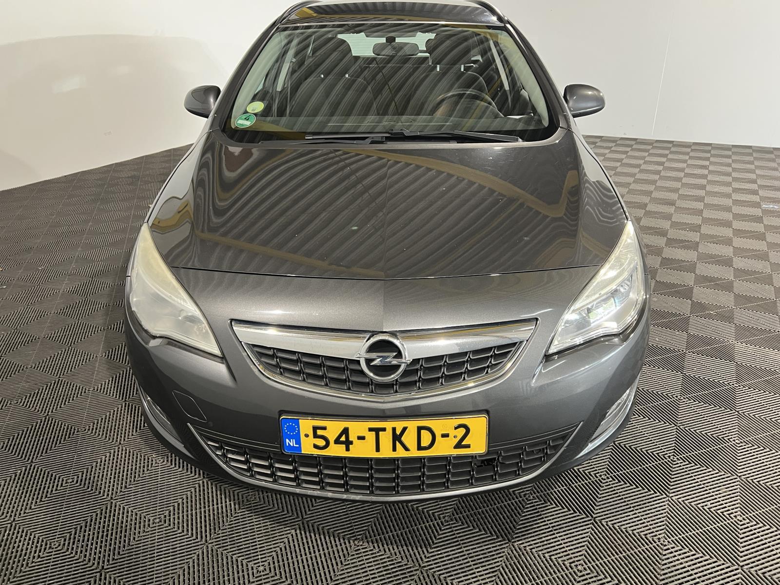 Opel | Astra Sports Tourer | 1.3 CDTi S/S Business Edition | 2012 | 308.154 km | 54TKD2 | Logisch