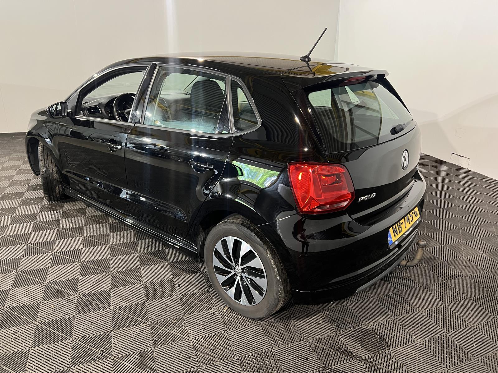 Volkswagen | Polo | 1.0 BlueMotion Edition | 2017 | 225.581 km | NB745G | Logisch