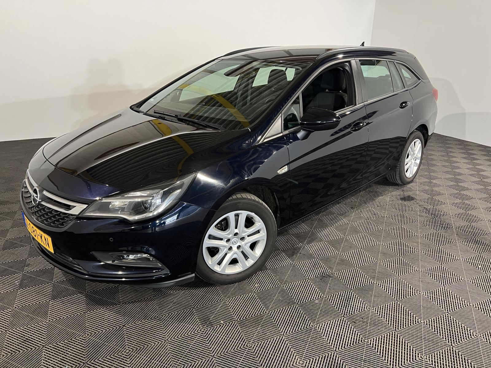 Opel | Astra Sports Tourer | 1.0 Turbo Business+ | 2019 | 136.959 km | Z081KN | Geen oordeel