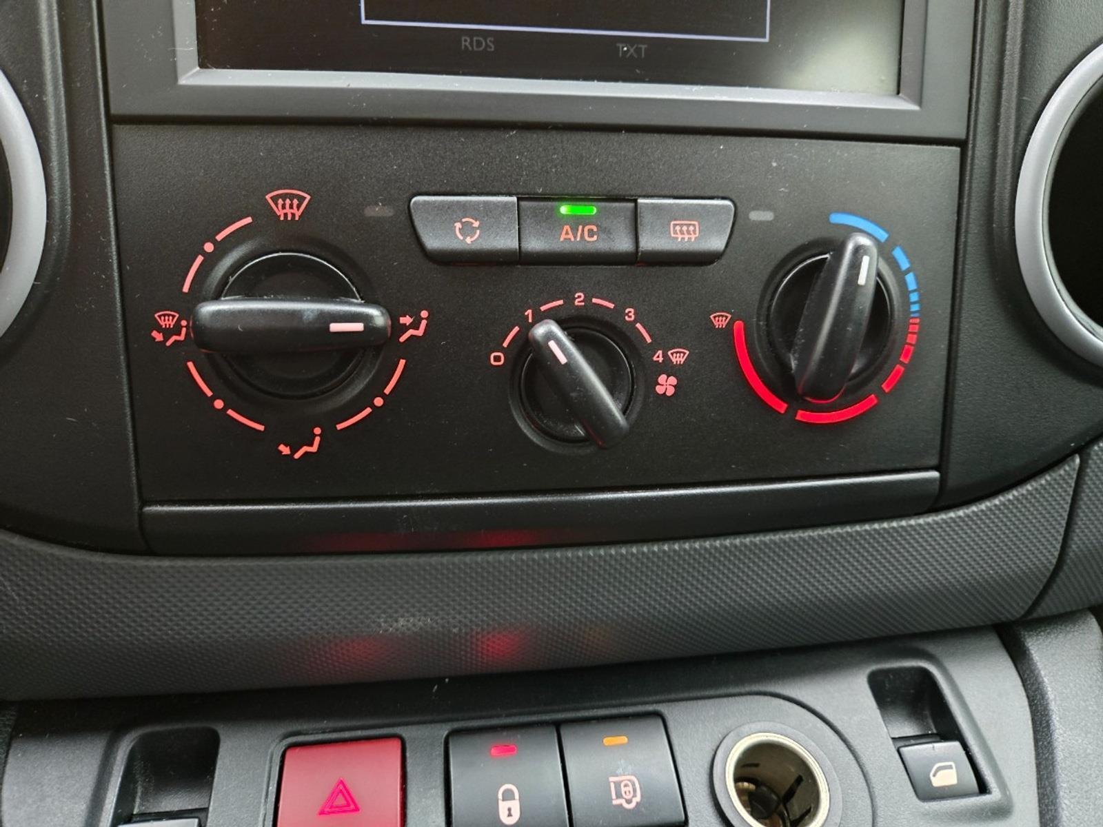 Citroen Berlingo 1.6 BlueHDI 100 Business Economy S&S | 2016 | 123.364 km | Automaat | V513BV | NAP: Logisch