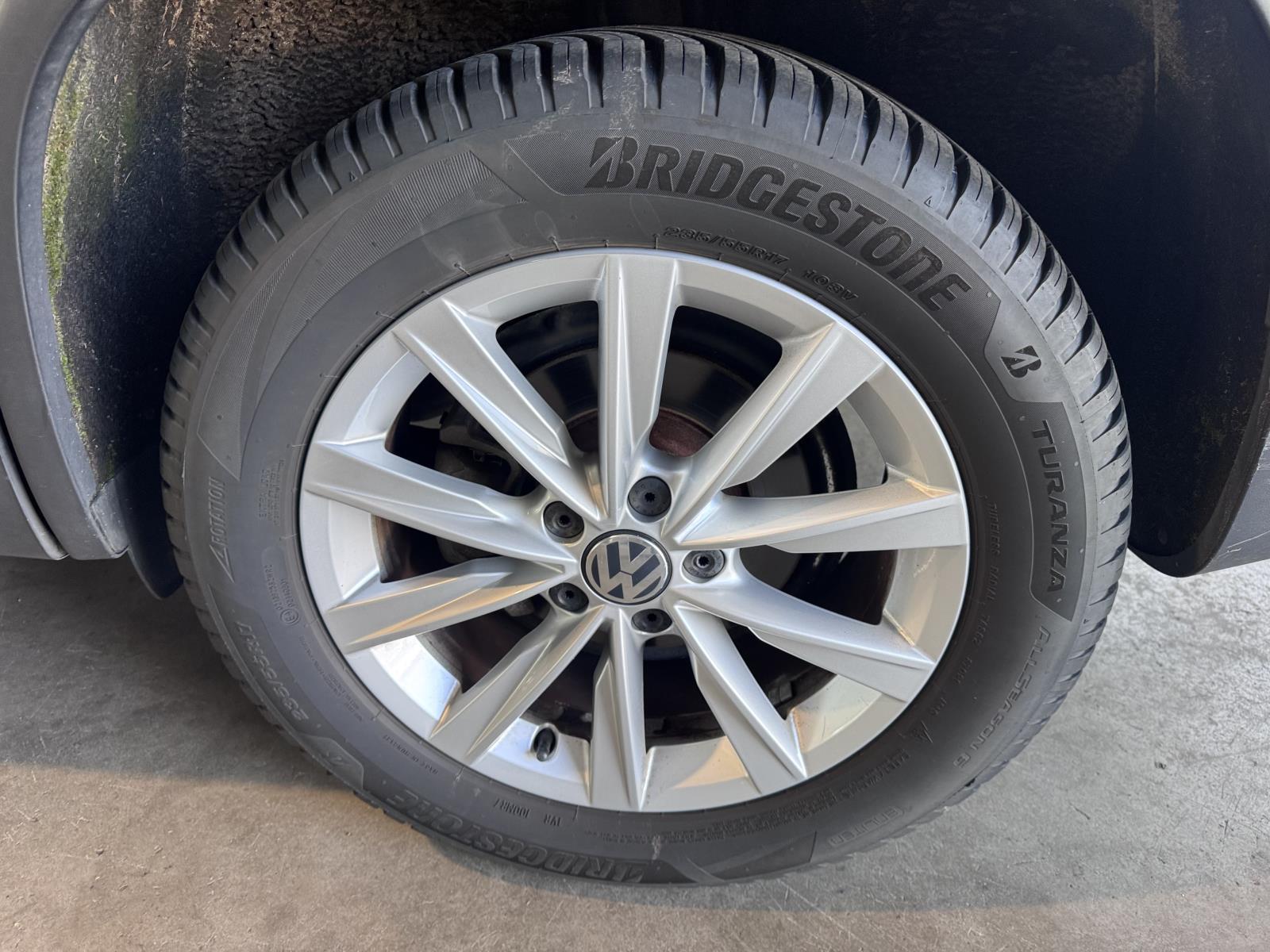 Volkswagen | Tiguan | 1.4 TSI Sport&Style | 2013 | 164,495 km | 3XND44 | No rating