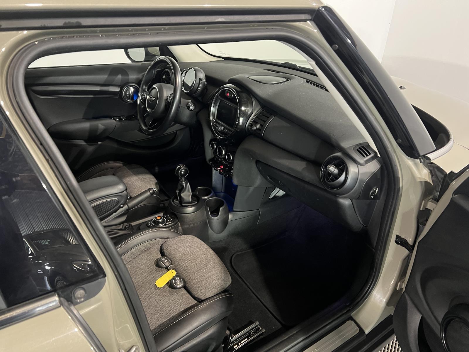 Mini | One | 1.5 One Pepper | 2018 | 117,870 km | L801DZ | No rating