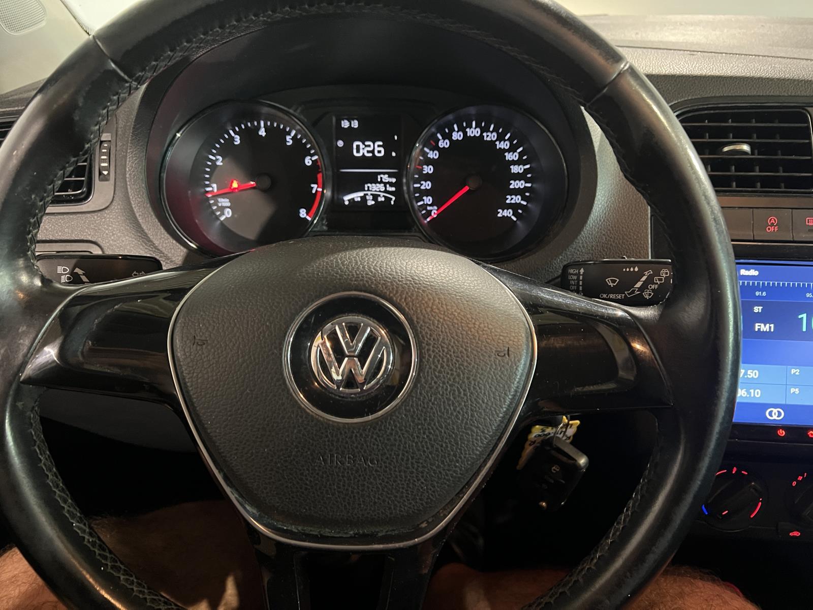 Volkswagen | Polo | 1.0 First Edition | 2014 | 173.261 km | RJ895R | Geen oordeel