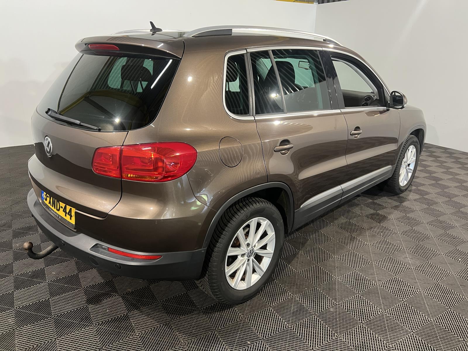 Volkswagen | Tiguan | 1.4 TSI Sport&Style | 2013 | 164,495 km | 3XND44 | No rating
