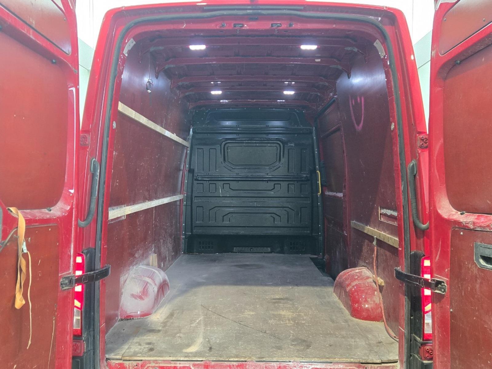 Volkswagen Crafter 35 2.0 TDI L3H2 Highline | 2018 | 217.695 km | V642NS | NAP: Logisch