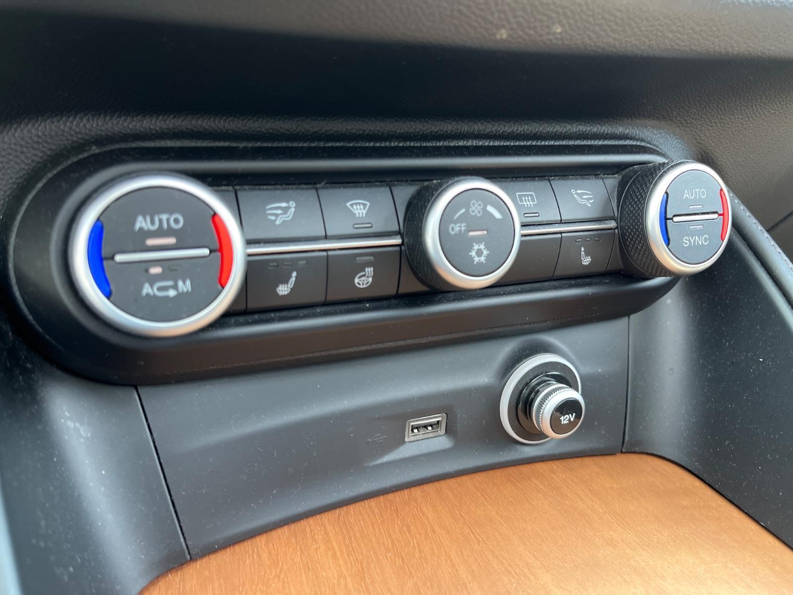 Alfa Romeo Stelvio 2.0 T AWD First Edition | 2017 | 137,311 km | Automatic | PZ672N | NAP: Makes sense