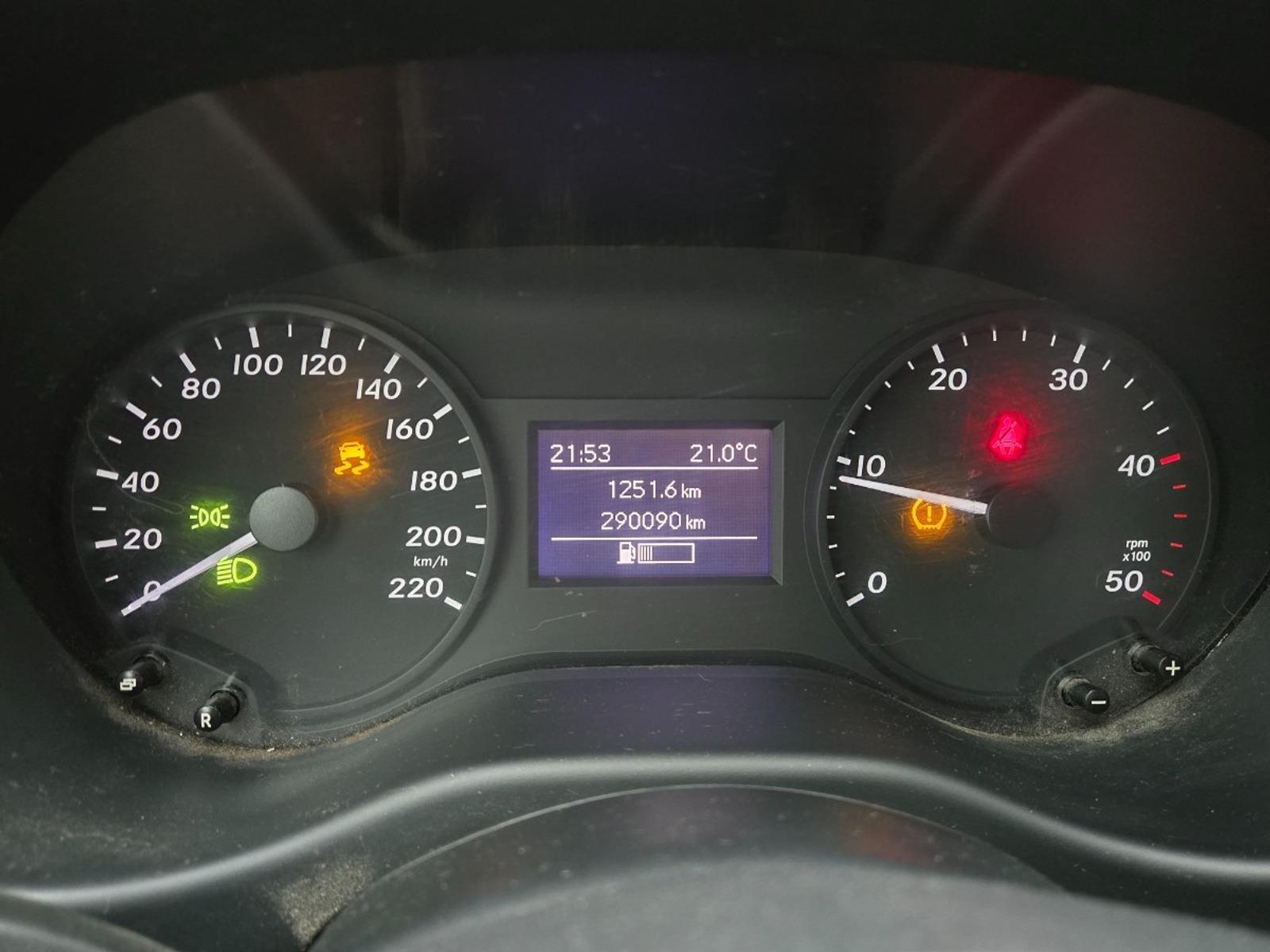 Mercedes-Benz Vito 111 CDI Lang Bestelauto van het Jaar editie | 2017 | 290.090 km | V801DR | NAP: Logisch