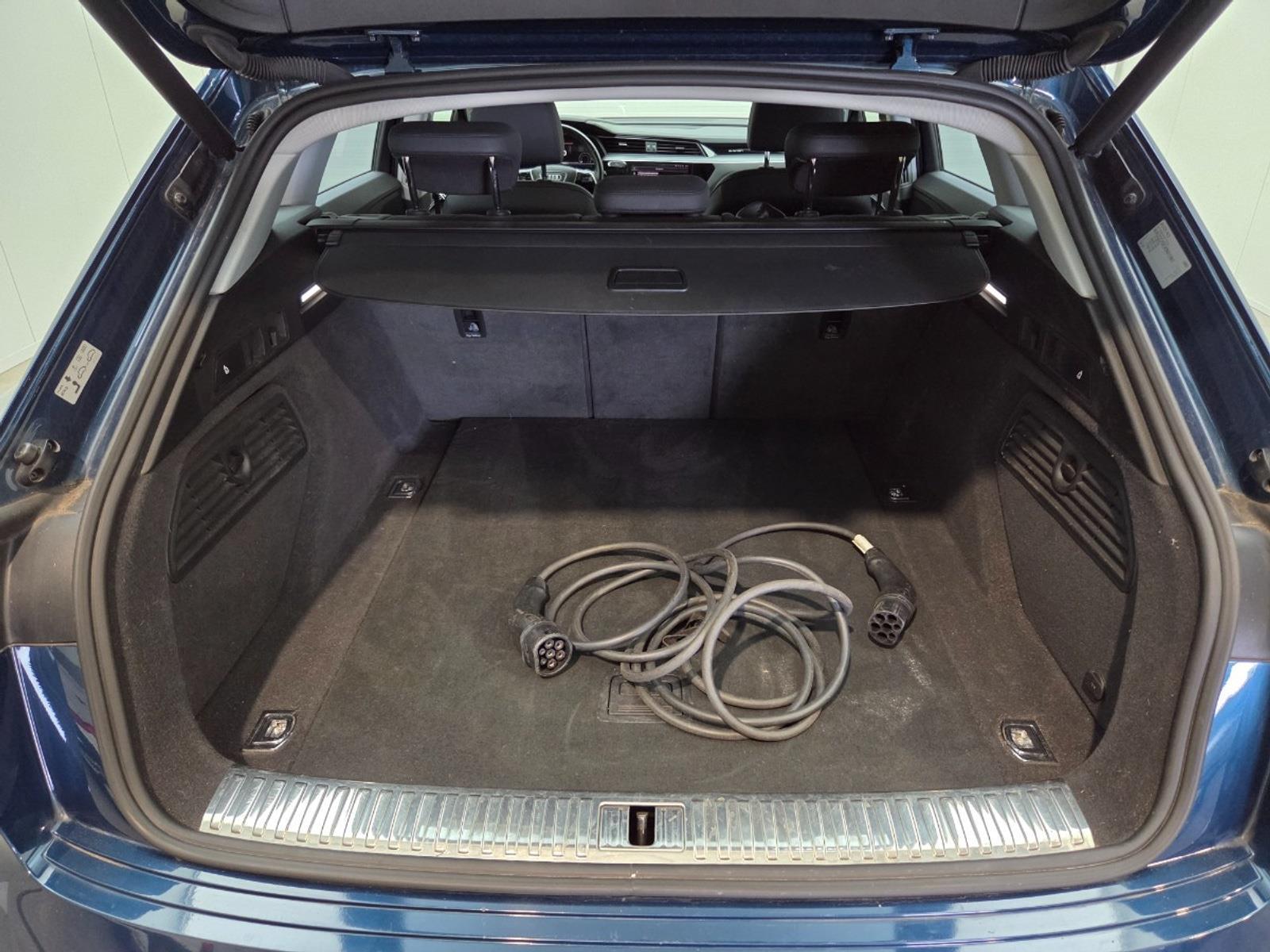 Audi e-tron e-tron 55 quattro advanced Pro Line S 95 kWh | 2019 | 186,125 km | Automatic | R368KZ | NAP: No rating
