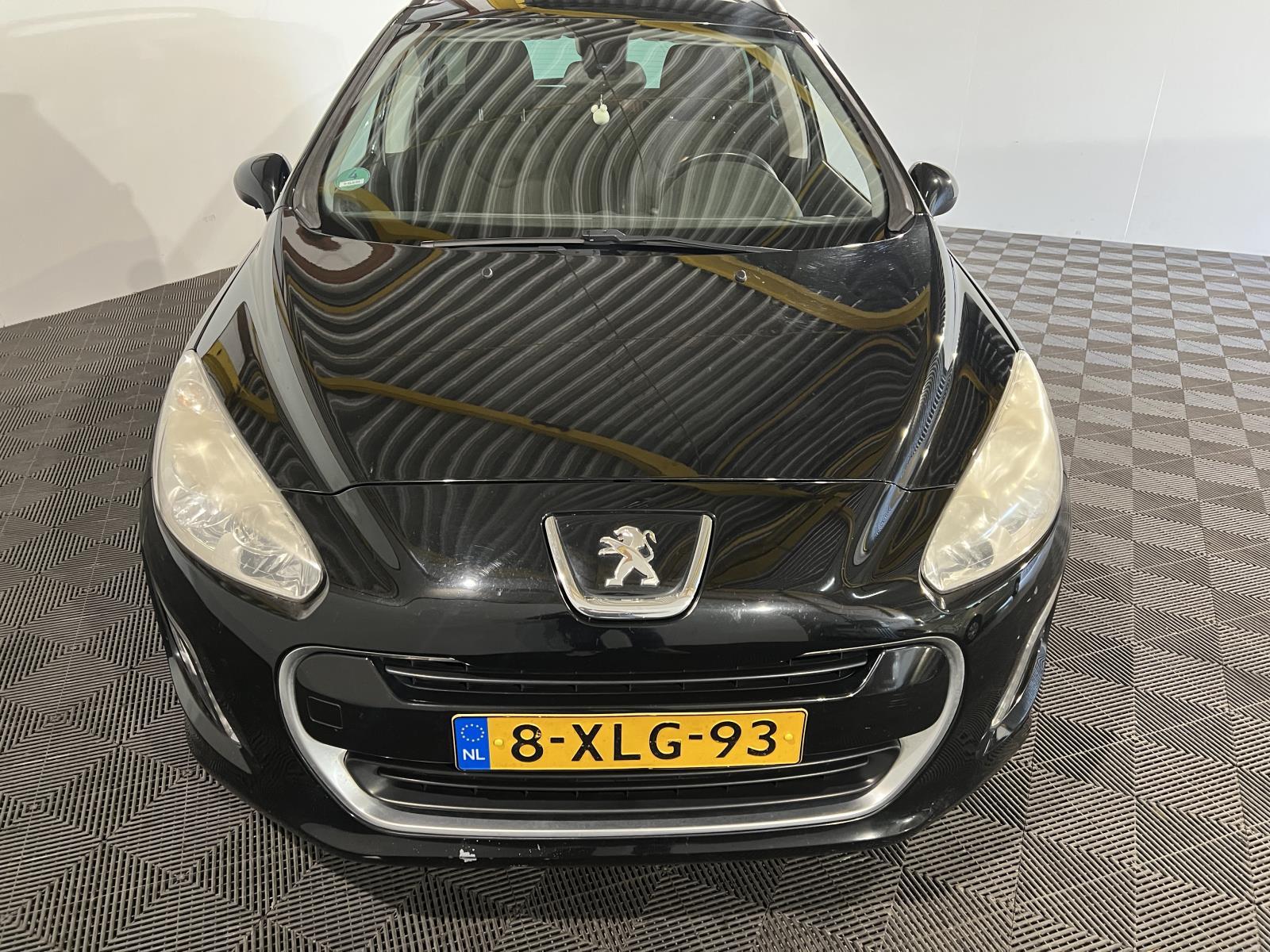 Peugeot | 308 | 1.6 VTi Style | 2013 | 291,659 km | 8XLG93 | No rating