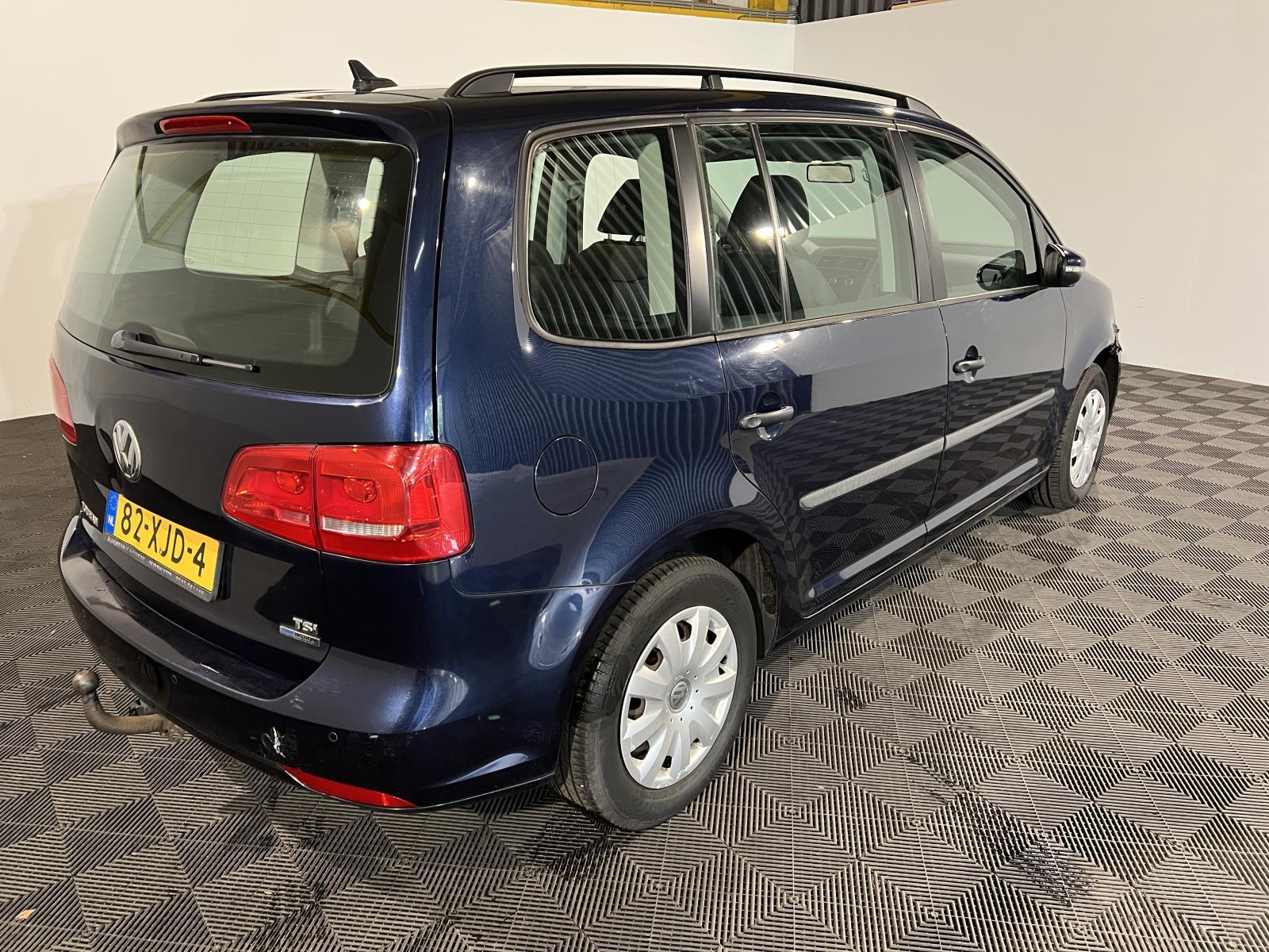 Volkswagen | Touran | 1.2 TSI Trendline BlueMotion | 2012 | 276.000 km | 82XJD4 | Logisch
