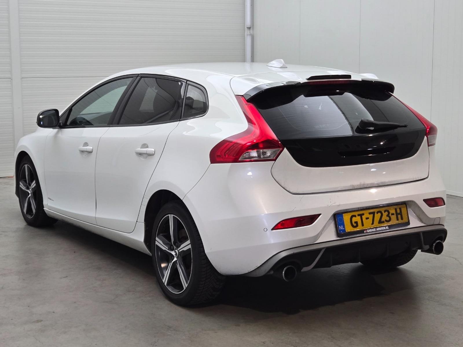 Volvo V40 2.0 D2 R-Design Business | 2015 | 445.268 km | GT723H | NAP: Logisch