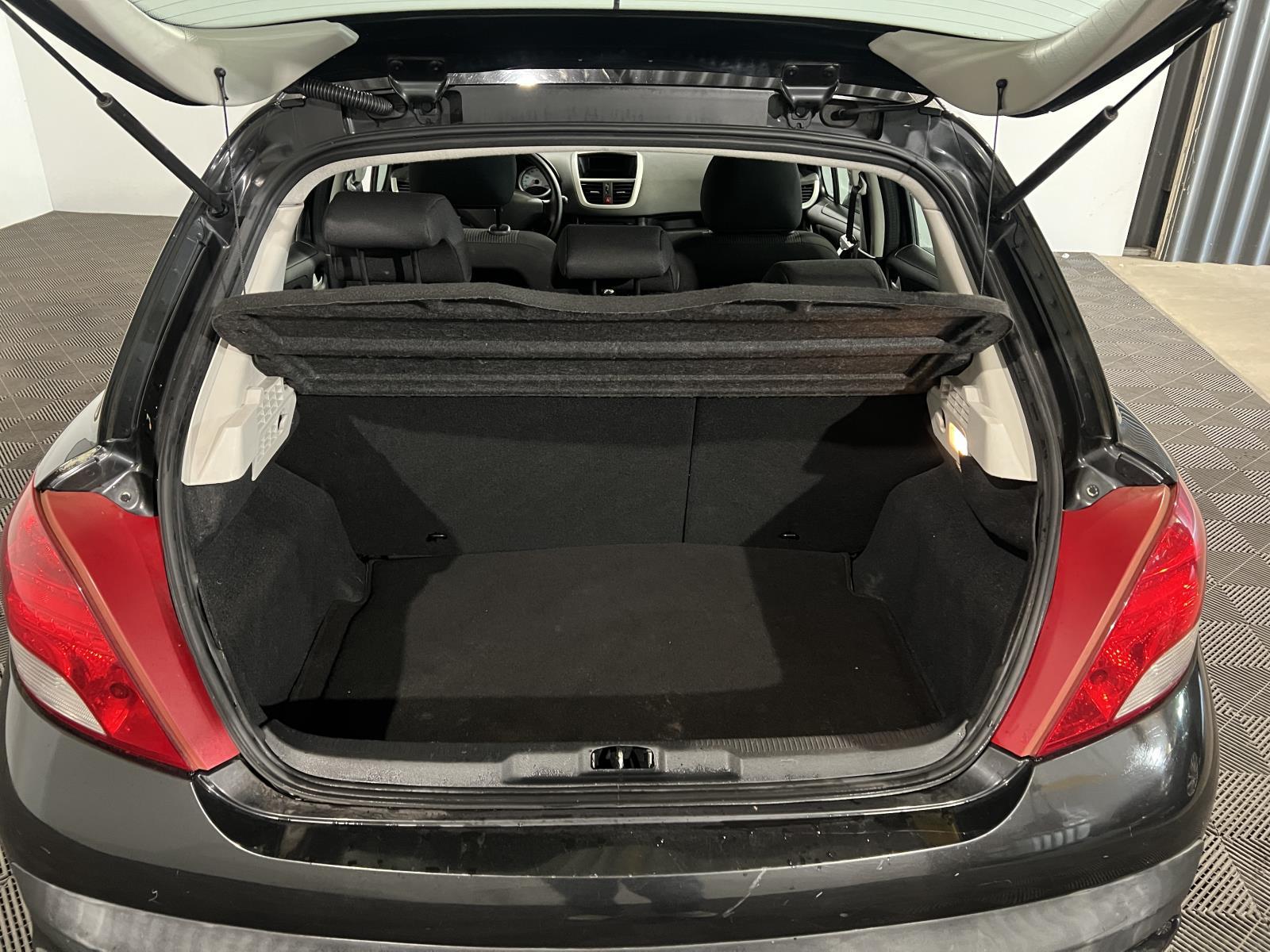 Peugeot | 207 | 1.4 XR | 2010 | 101.805 km | 1KBG52 | Geen oordeel