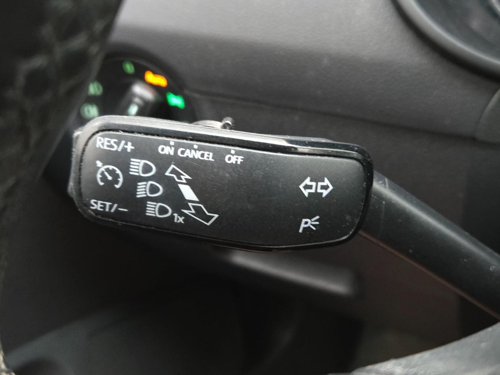 Skoda Octavia Combi 1.6 TDI Elegance Businessline Station Wagon | 2014 | 282,705 km | Automatic | 5XDG13 | NAP: Makes sense