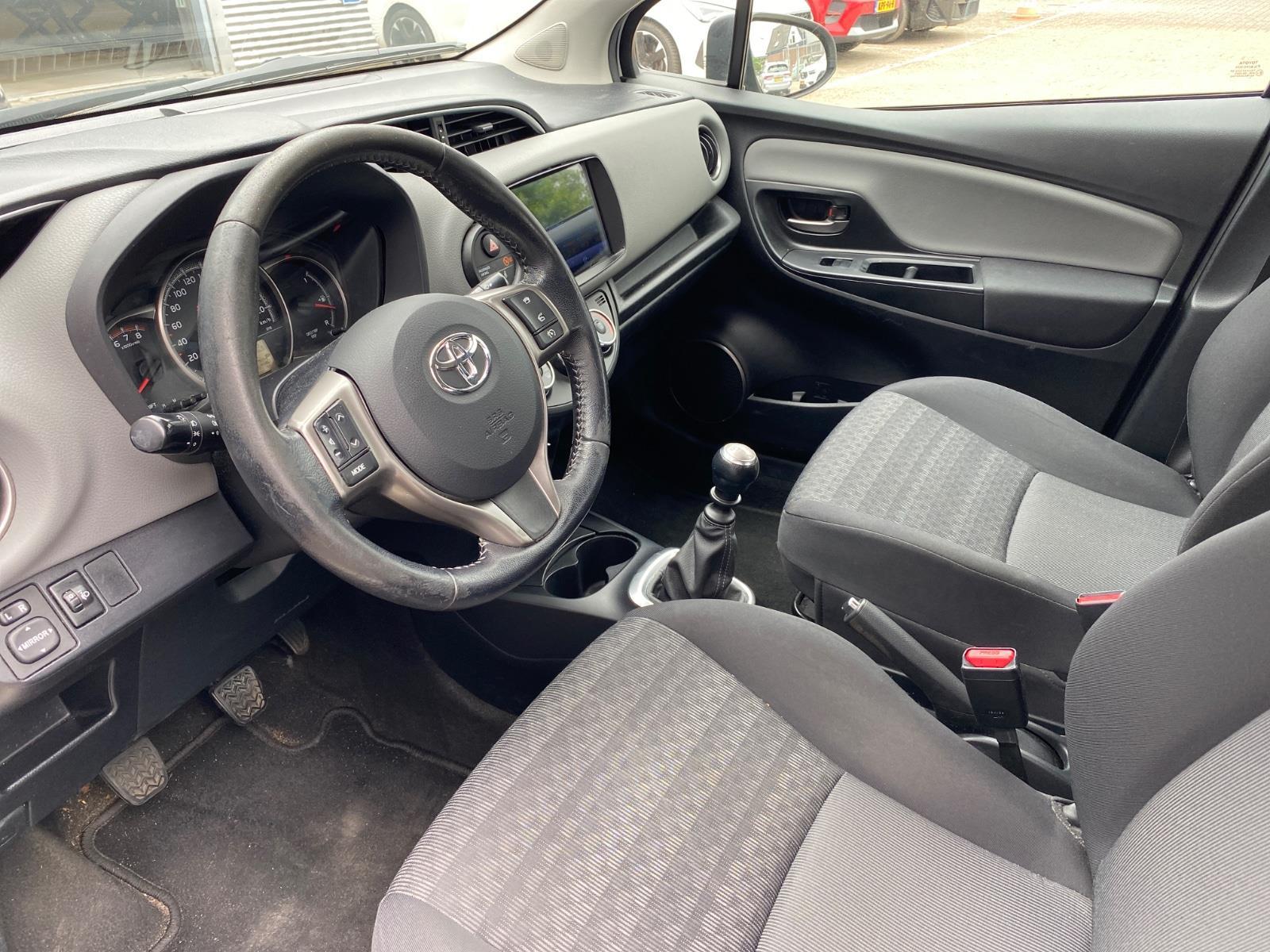 Toyota Yaris 1.3 VVT-i Aspiration | 2016 | 10.176 km | JF570D | NAP: Logisch