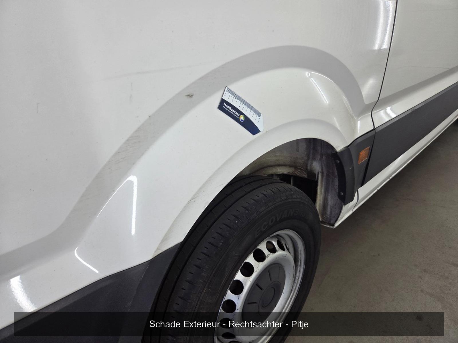 Volkswagen Crafter 35 2.0 TDI L3H3 DC Trendline | 2018 | 181.960 km | Automaat | VZB58F | NAP: Geen oordeel