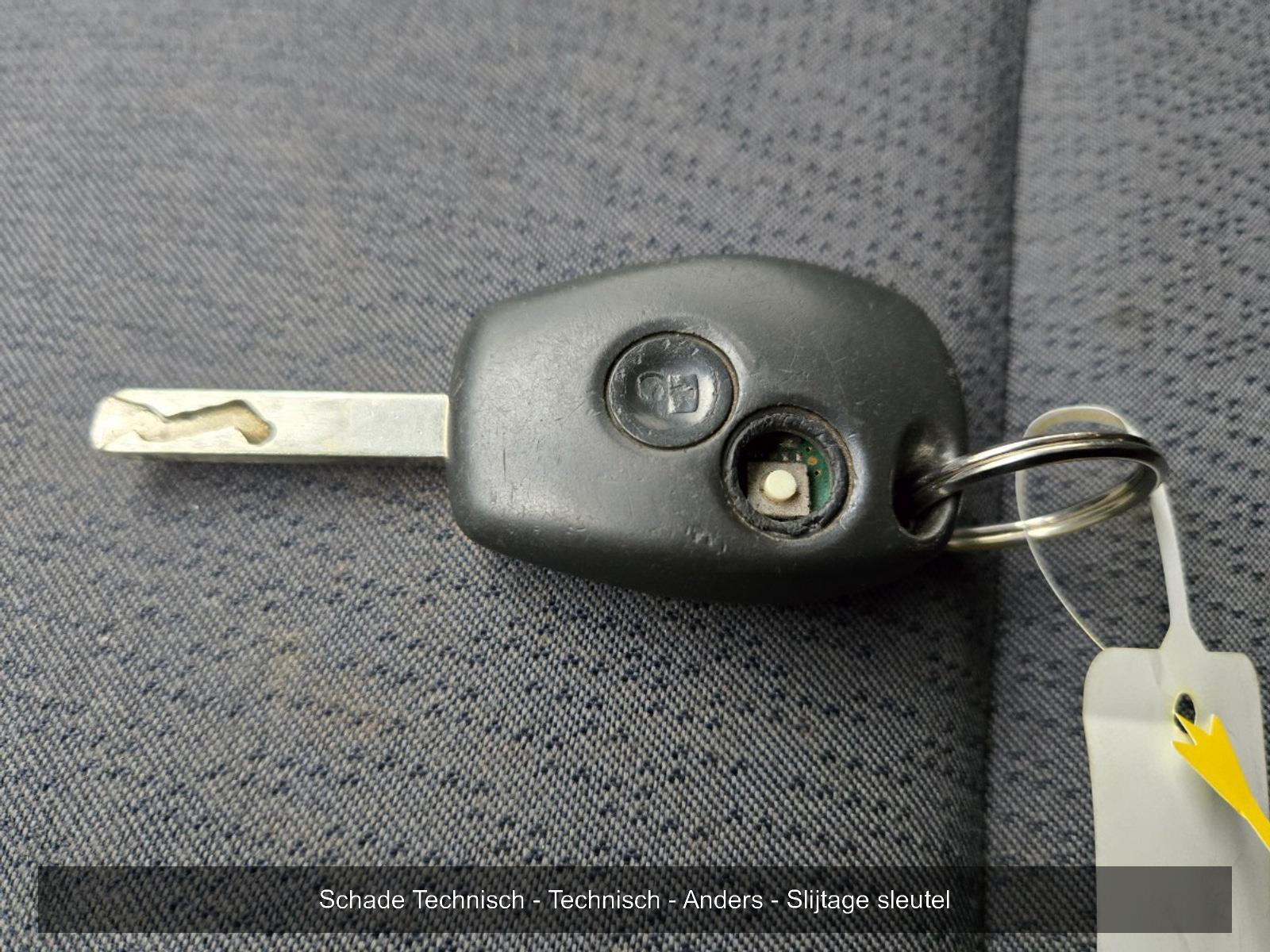 Opel Vivaro 1.6 CDTI L2H1 DC Edition EcoFlex | 2017 | 195,009 km | V303HK | NAP: Makes sense