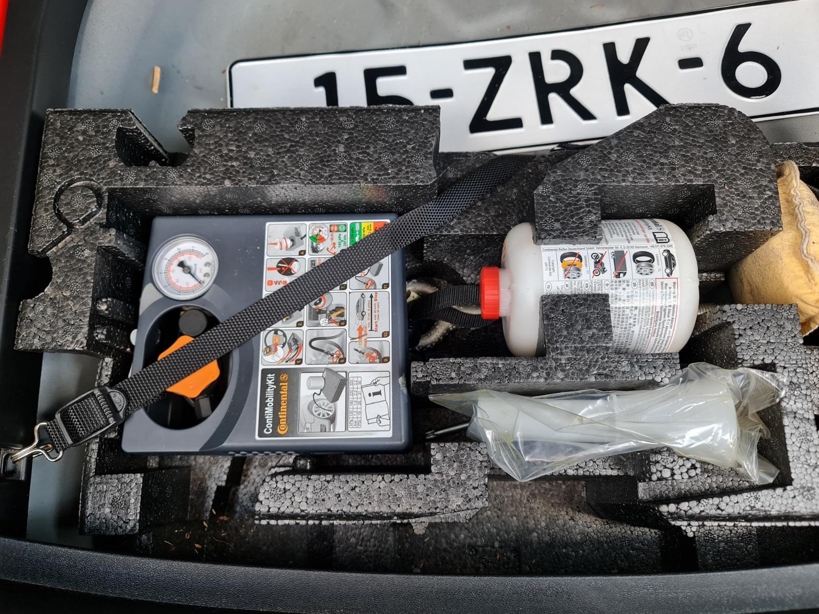 Volvo V40 1.6 D2 Summum | 2013 | 329,819 km | 15ZRK6 | NAP: Makes sense