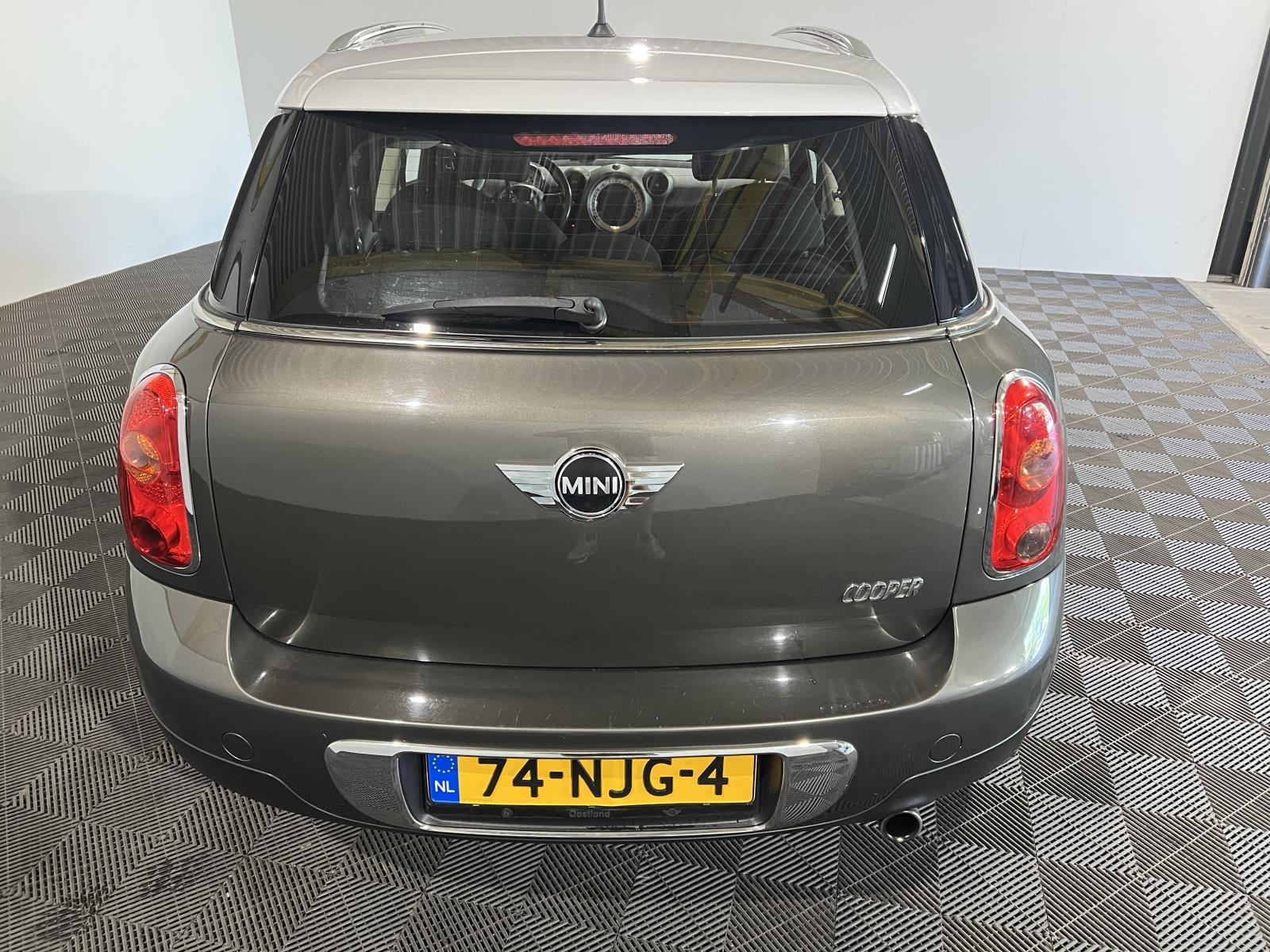 Mini | Countryman | 1.6 Cooper Pepper | 2010 | 205.477 km | 74NJG4 | Logisch