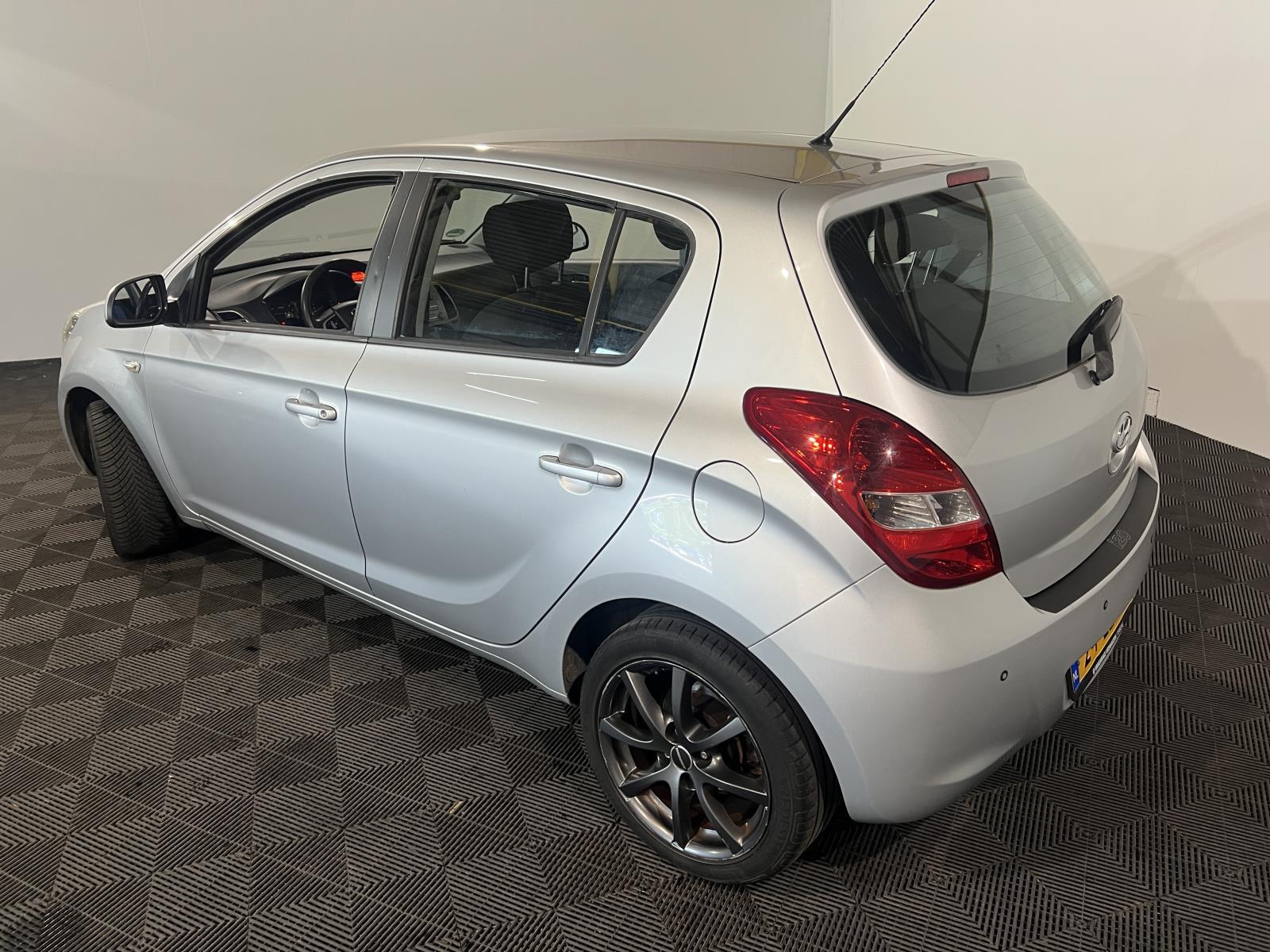 Hyundai | i20 | 1.4i Dynamic XL | 2010 | 167,119 km | 24LZK5 | Logical