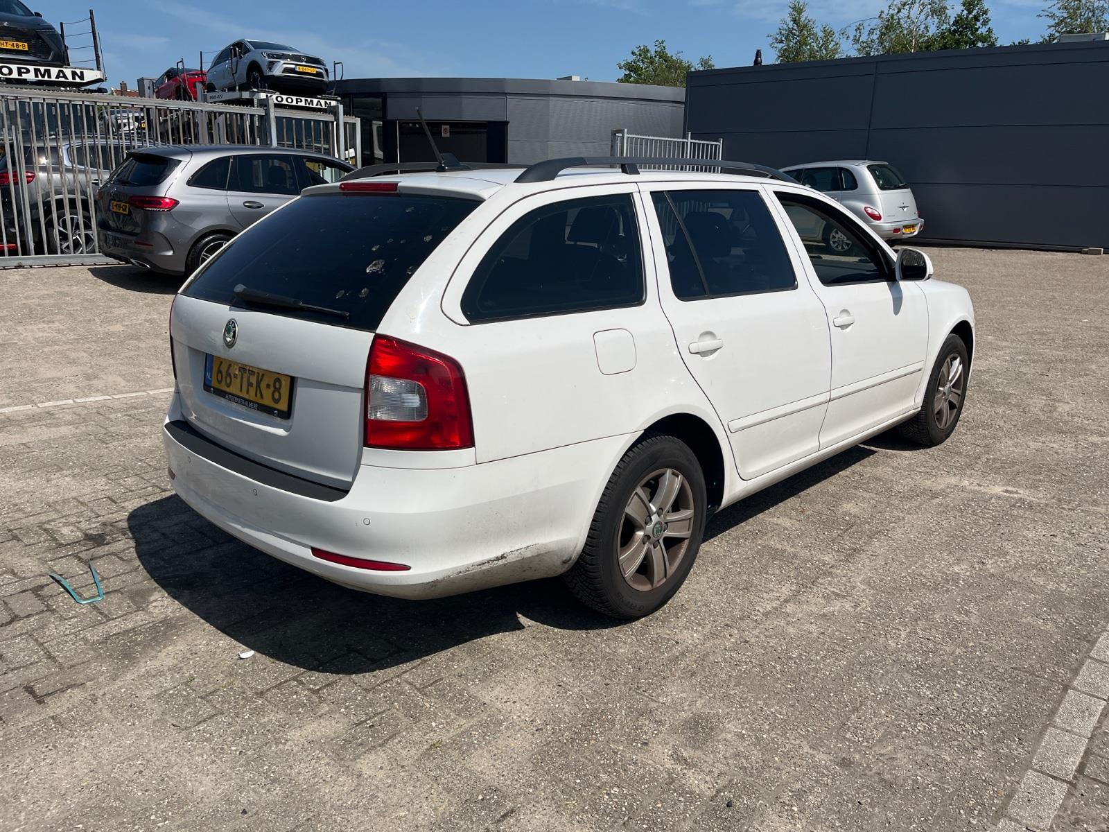 Skoda Octavia Combi 1.2 TSI Ambition Business Line Station Wagon | 2012 | 310,771 km | 66TFK8 | NAP: Logical