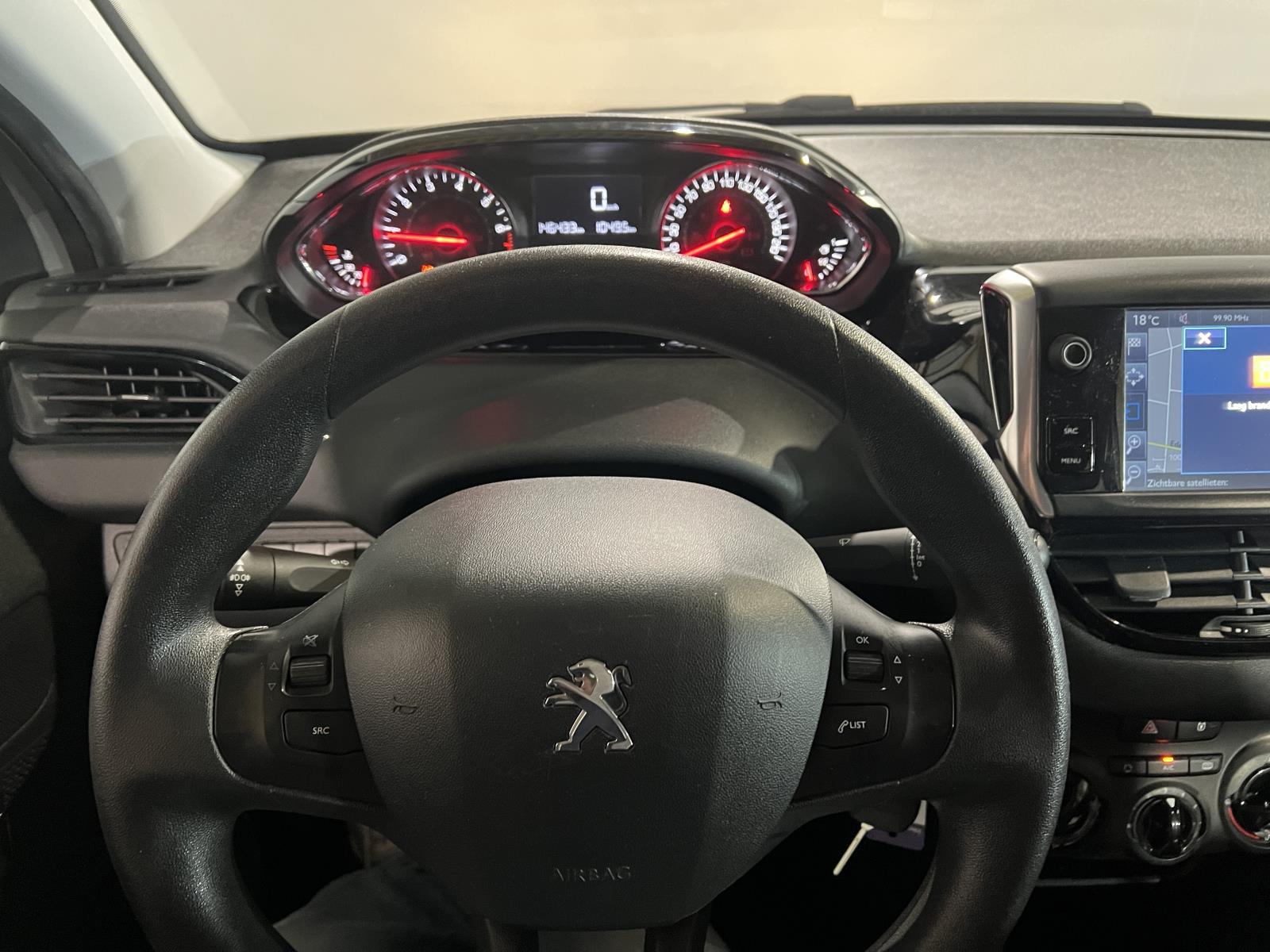 Peugeot | 208 | 1.2 VTi Allure | 2015 | 146,433 km | JV227N | No rating