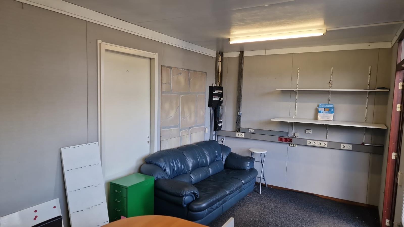 Kantoor Unit met wc 