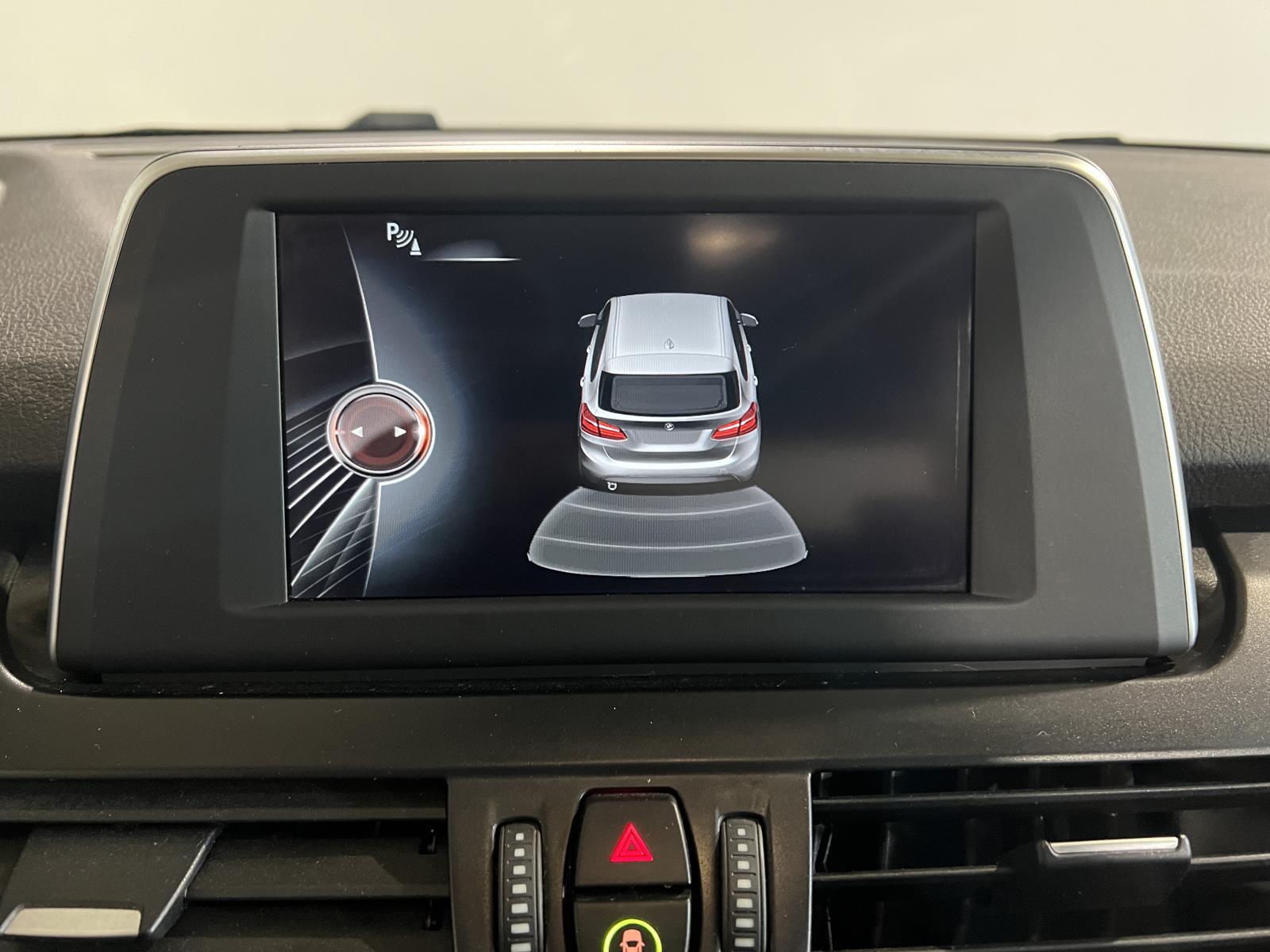 BMW | 2-serie Active Tourer | 218d Executive | 2014 | 299.686 km | 5XJZ65 | Logisch