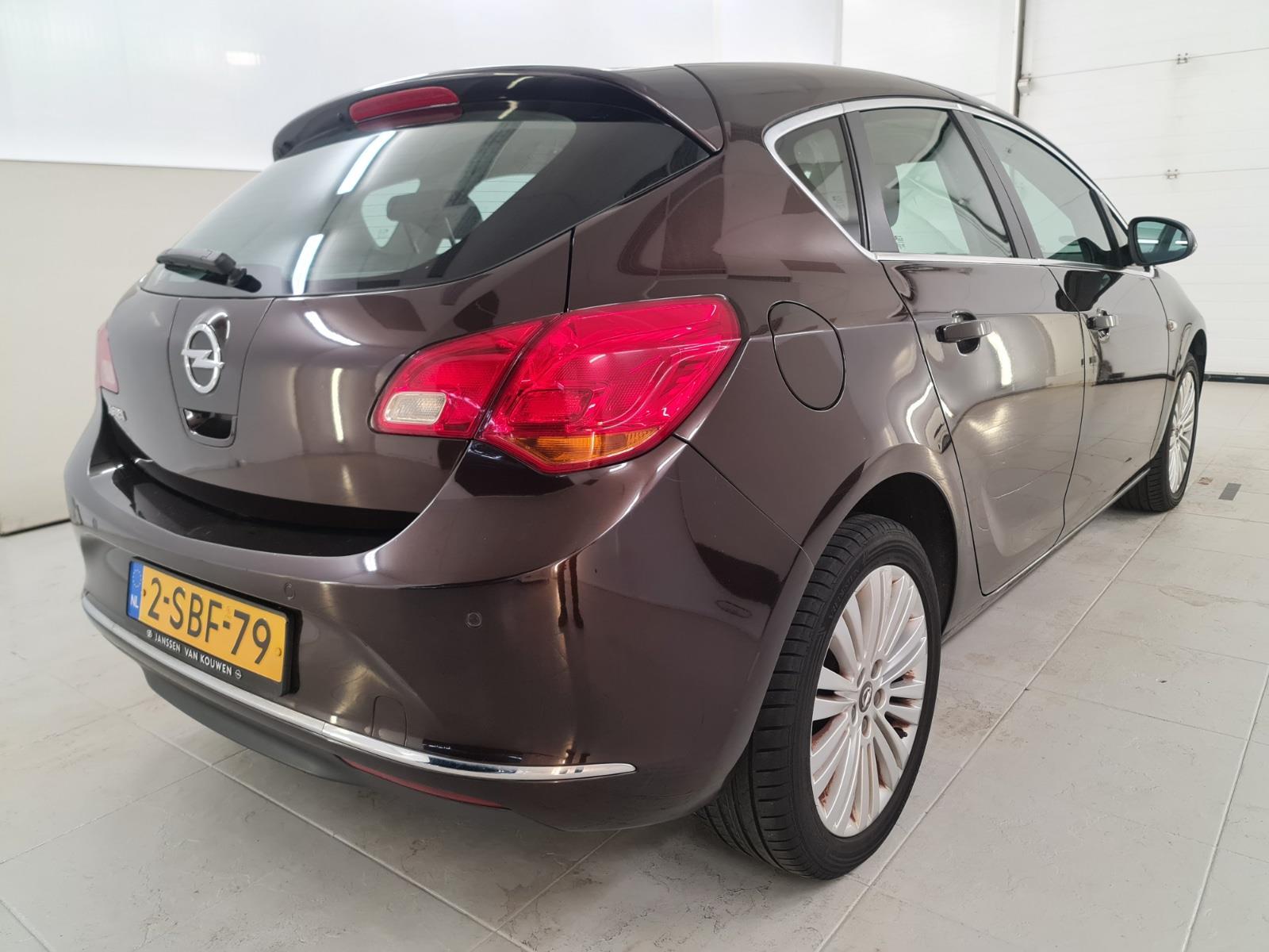 Opel Astra 1.4 Cosmo | 2013 | 147.245 km | 2SBF79 | NAP: Logisch
