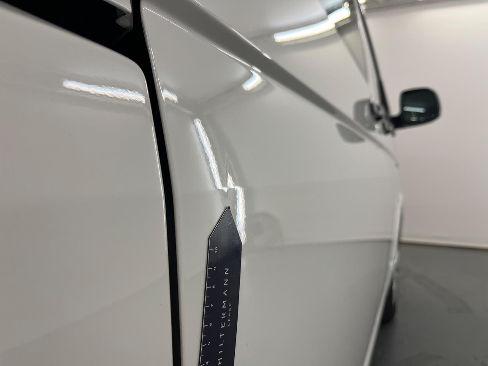 Volkswagen Transporter Kombi 2.0 TDI L2H1 Personenbus | 2023 | 262.972 km | T285FB | NAP: Logisch