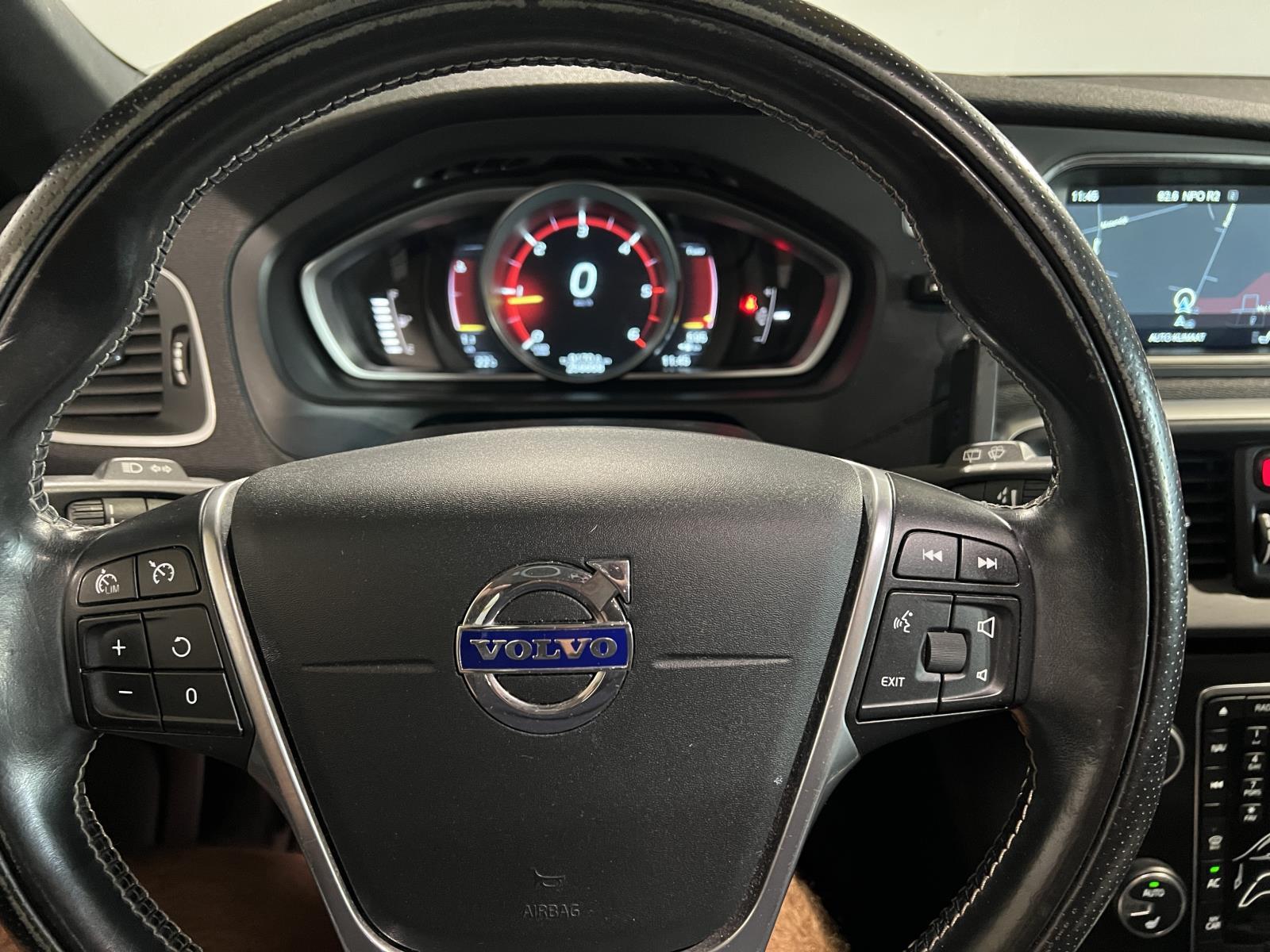 Volvo | V40 | 2.0 D2 Ocean Race Business | 2015 | 256.668 km | HN300B | Geen oordeel