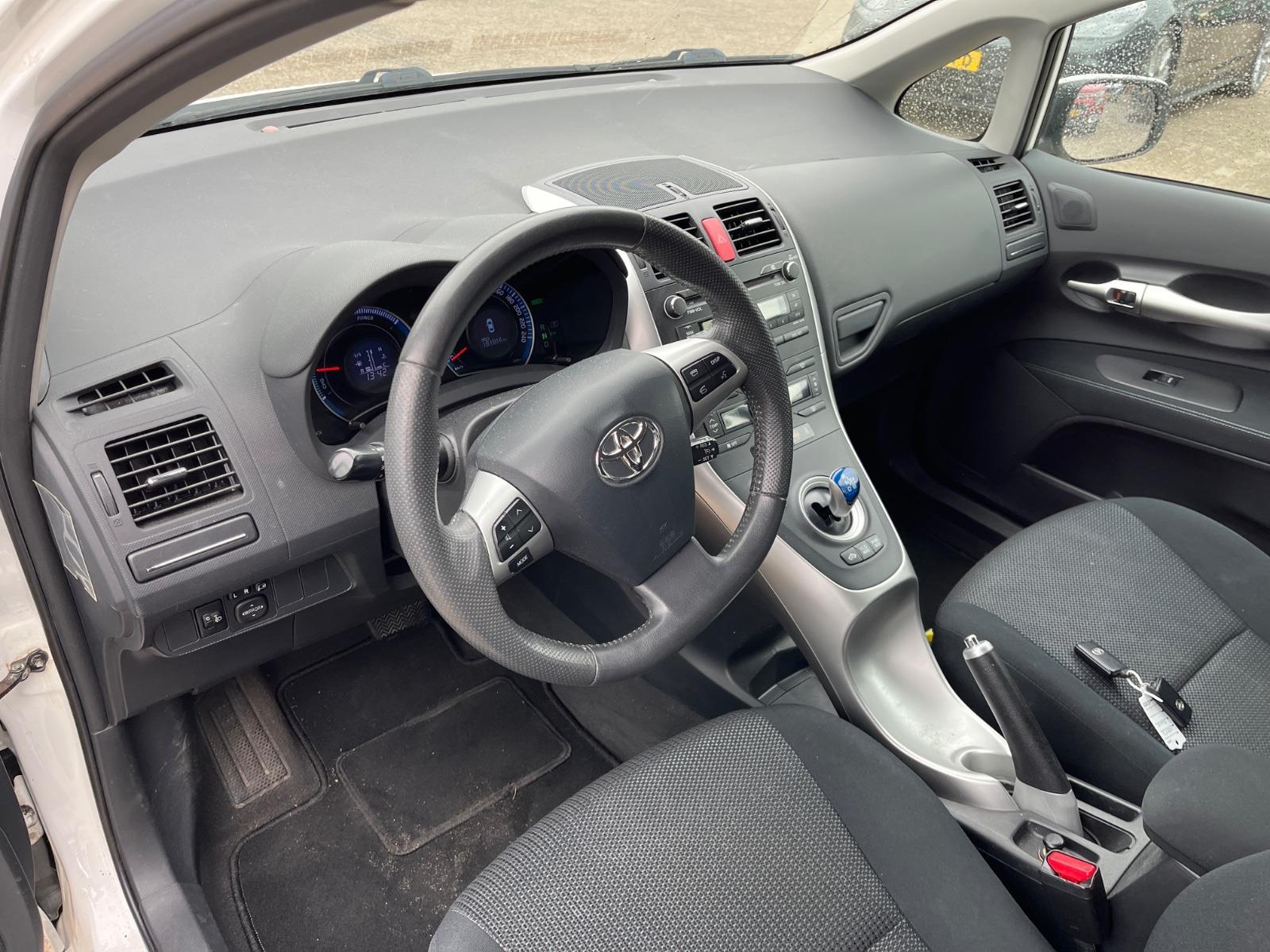 Toyota Auris 1.8 Full Hybrid Executive Business | 2011 | 181.014 km | Automaat | 4KKF70 | NAP: Geen oordeel