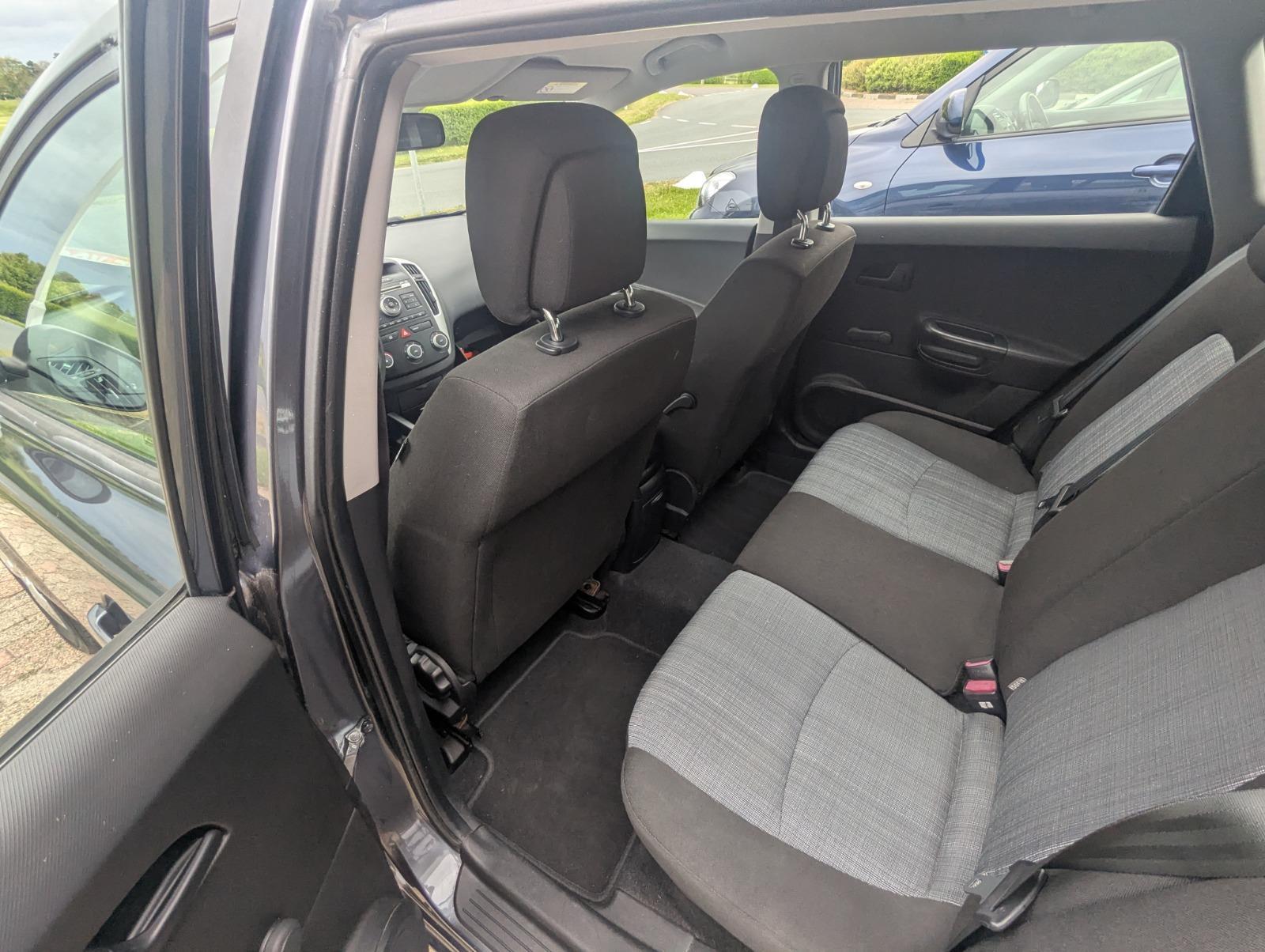 Kia | cee'd Sporty Wagon | 1.4 CVVT X-tra | 2011 | 78,355 km | 72PHT6 | Logical