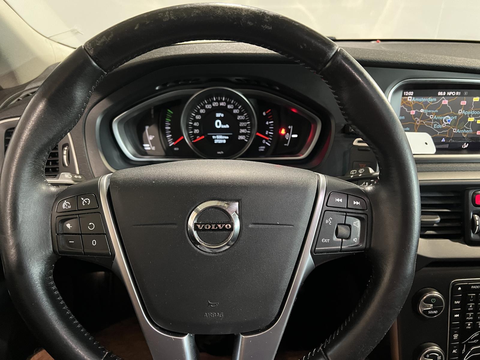 Volvo | V40 | 2.0 D2 Inscription | 2017 | 272.318 km | ZR475X | Geen oordeel