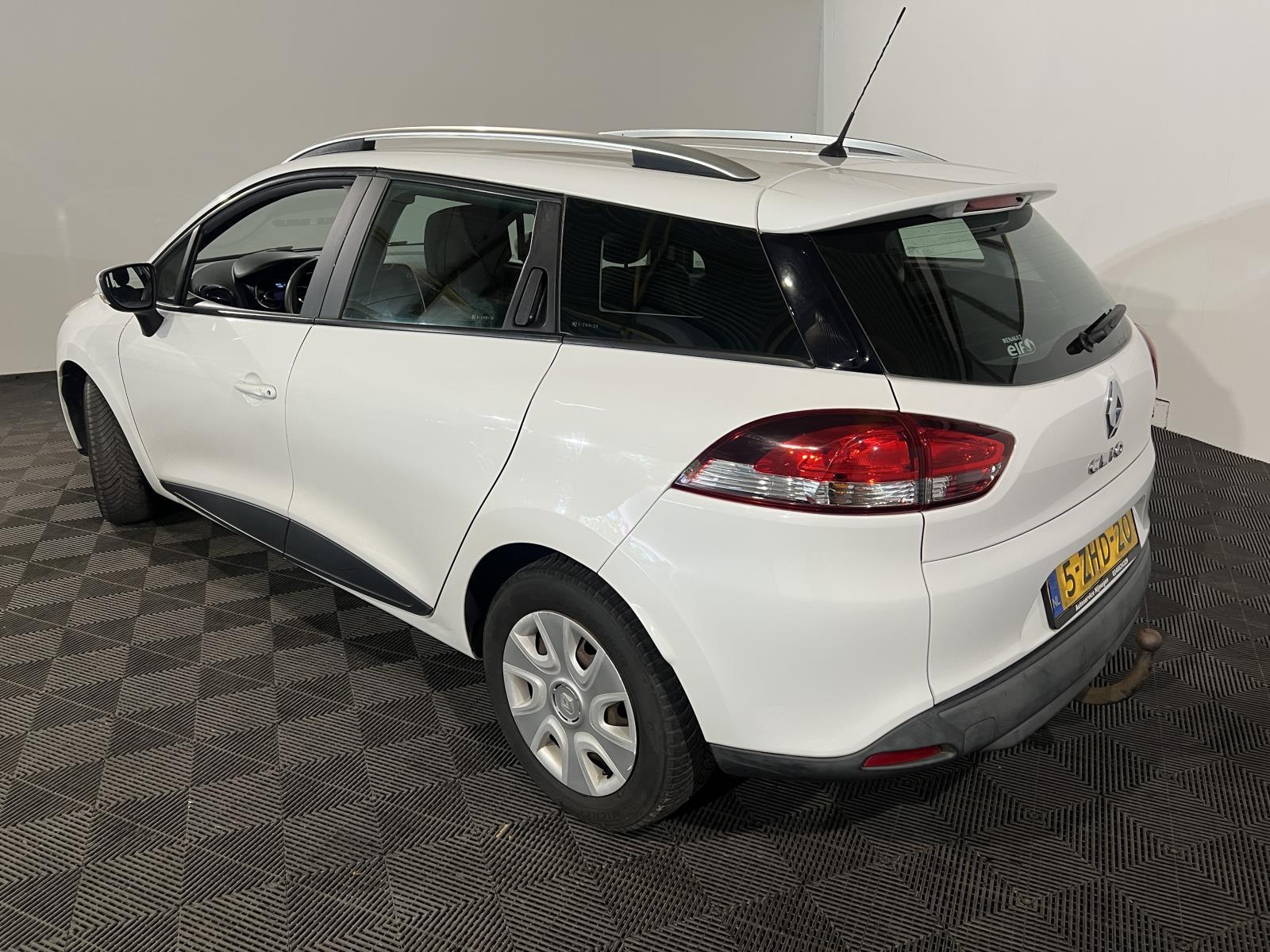 Renault | Clio Estate | 1.5 dCi ECO Expression | 2015 | 295.474 km | 5ZHD20 | Logisch