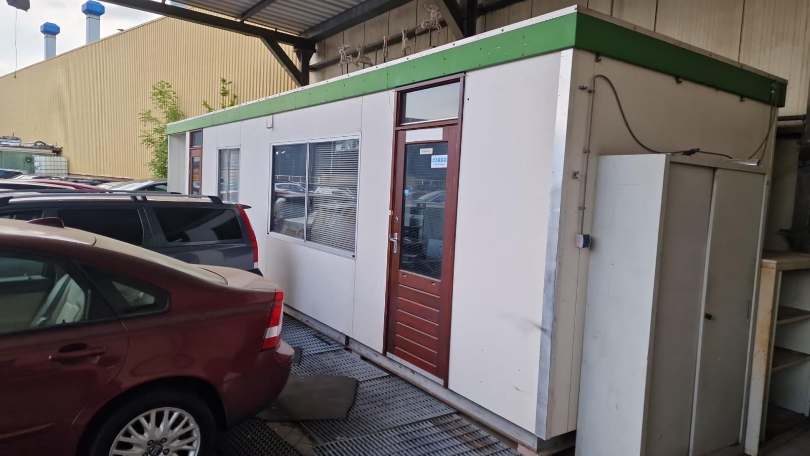 Kantoor Unit met wc 