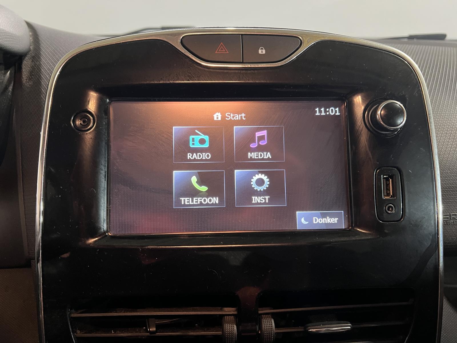 Renault | Clio Estate | 1.5 dCi ECO Expression | 2015 | 295.474 km | 5ZHD20 | Logisch