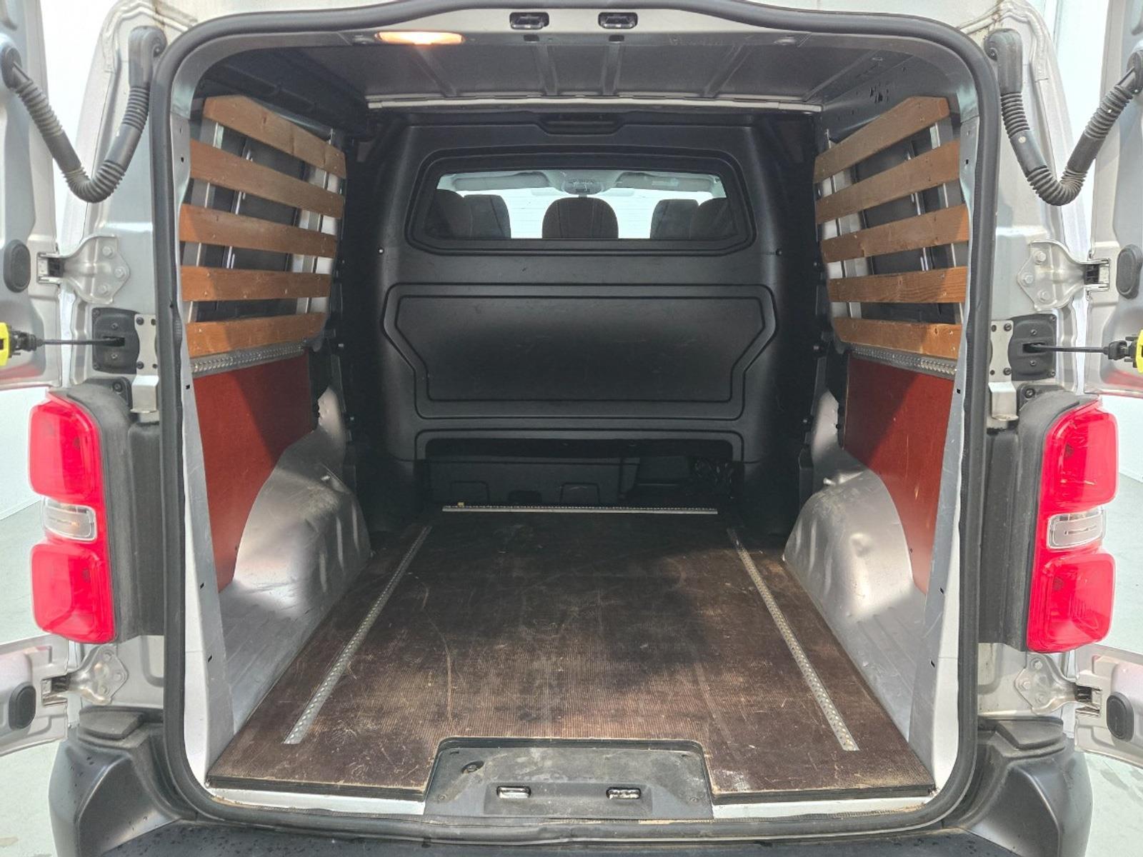 Citroën Jumpy 2.0 BlueHDI 120 Business XL DC S&S | 2017 | 83,264 km | V37LKH | NAP: No rating
