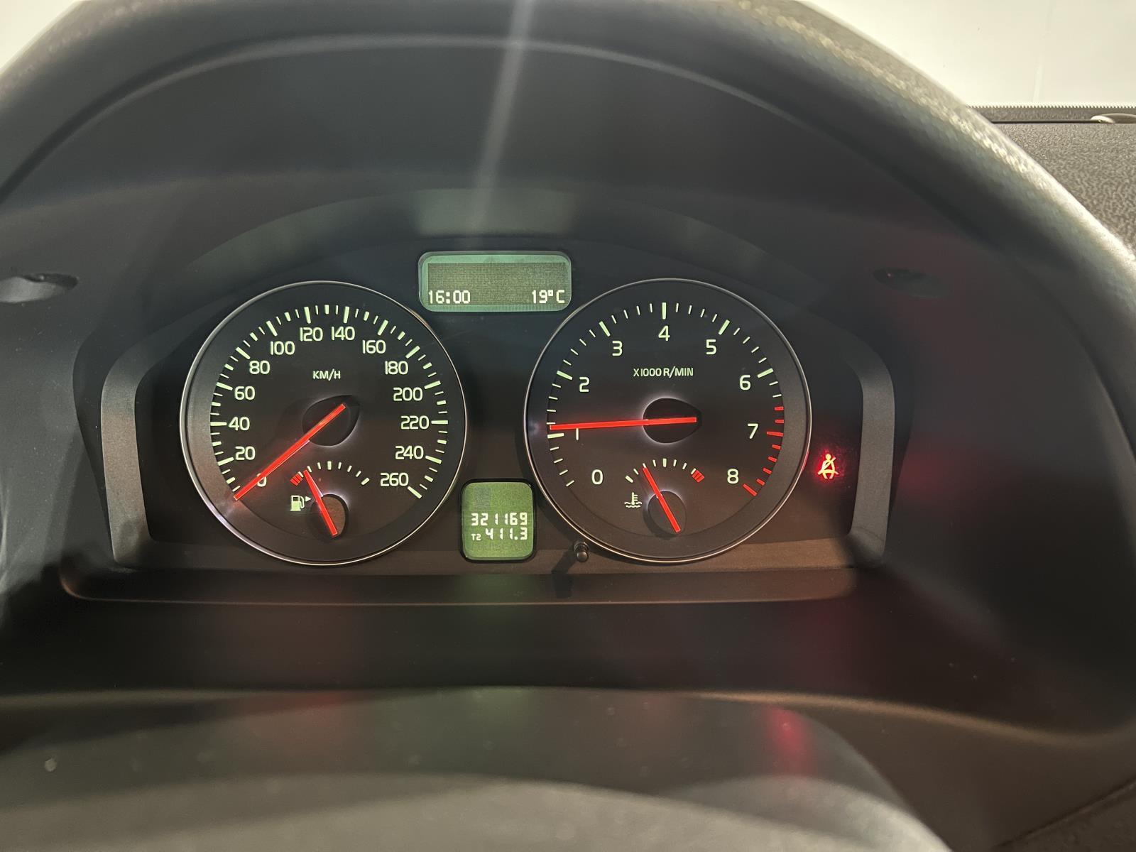 Volvo | V50 | 2.0 Momentum | 2009 | 321,169 km | 53JZG3 | Logical