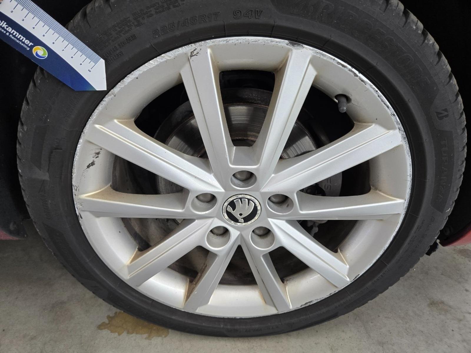 Skoda Octavia Combi 1.6 TDI Elegance Businessline Station Wagon | 2014 | 282,705 km | Automatic | 5XDG13 | NAP: Makes sense